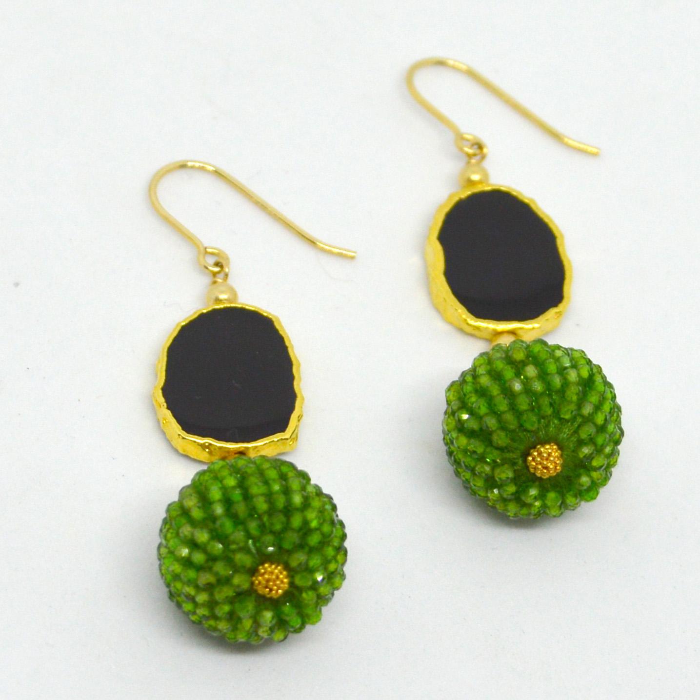 Bead Decadent Jewels Chrome Diopside Onyx Gold Drop Earrings For Sale