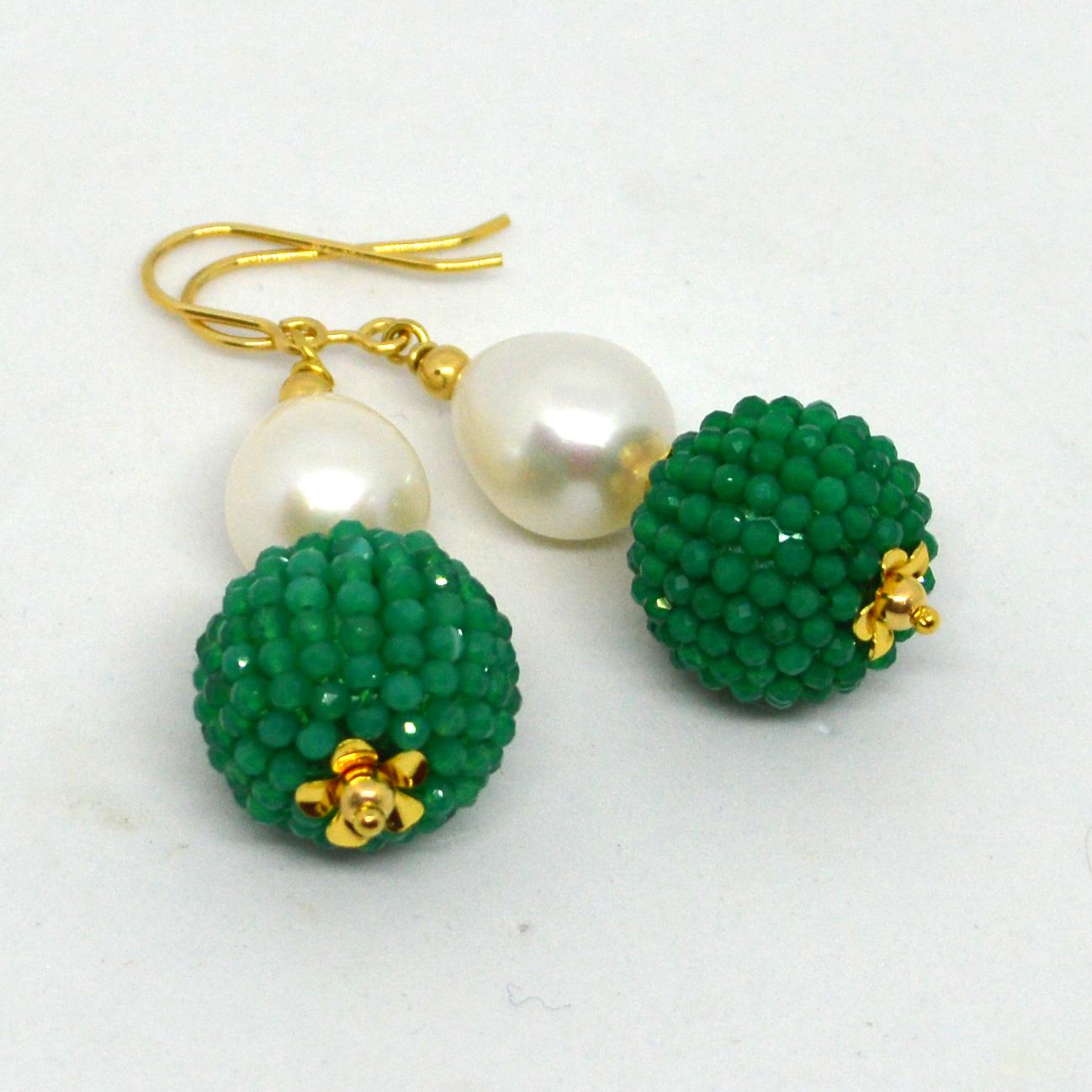 Contemporary Decadent Jewels Green Onyx Fresh Water Pearl Gold Drop Earrings