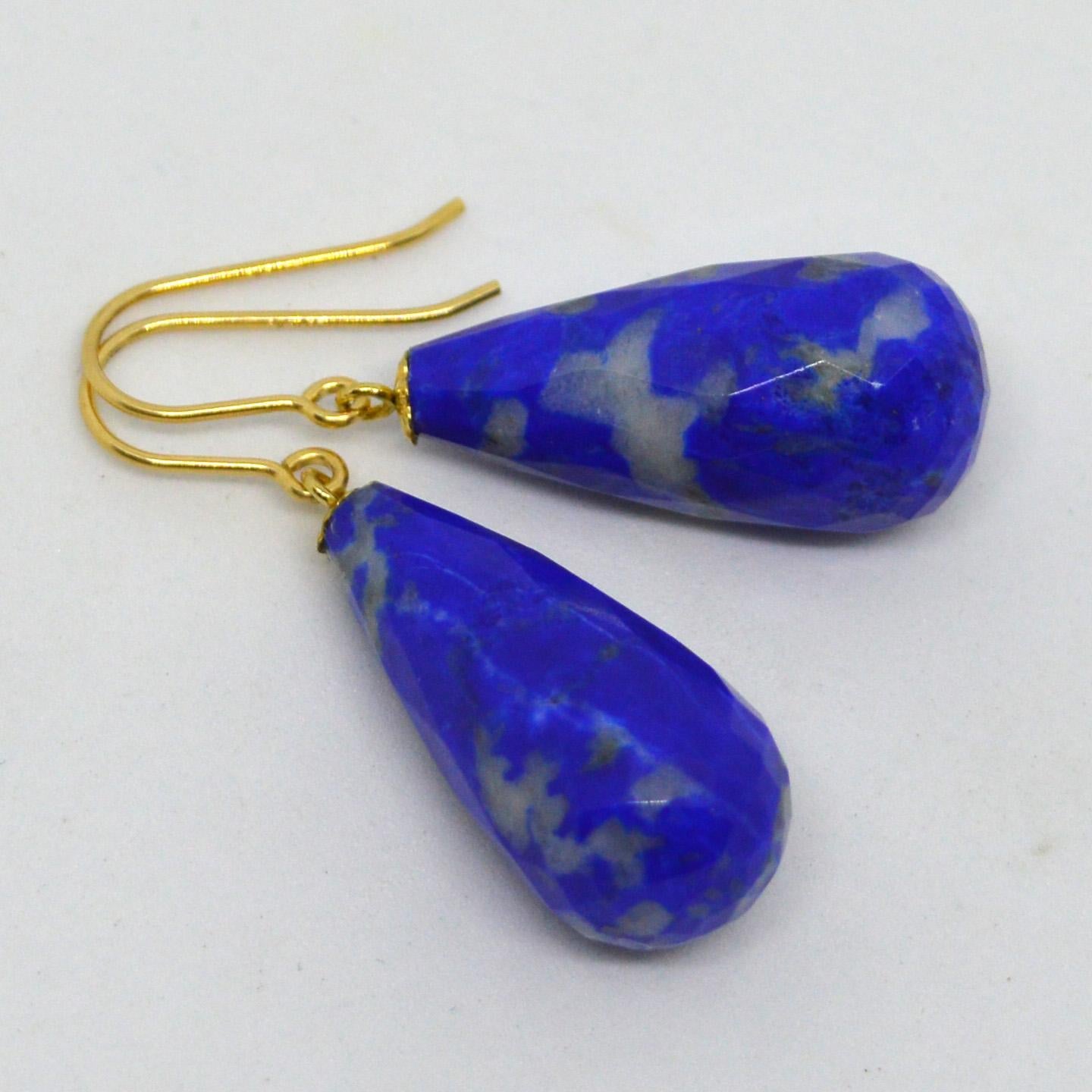 Decadent Jewels Lapis Lazuli Gold Earrings
Description
Lapis Lazuli Faceted drop 8.7x 5mm
Gold Filled Cap and Shephard Hook
Total Earring Length 4cm / 1.77 inches
Total Weight 10.5g