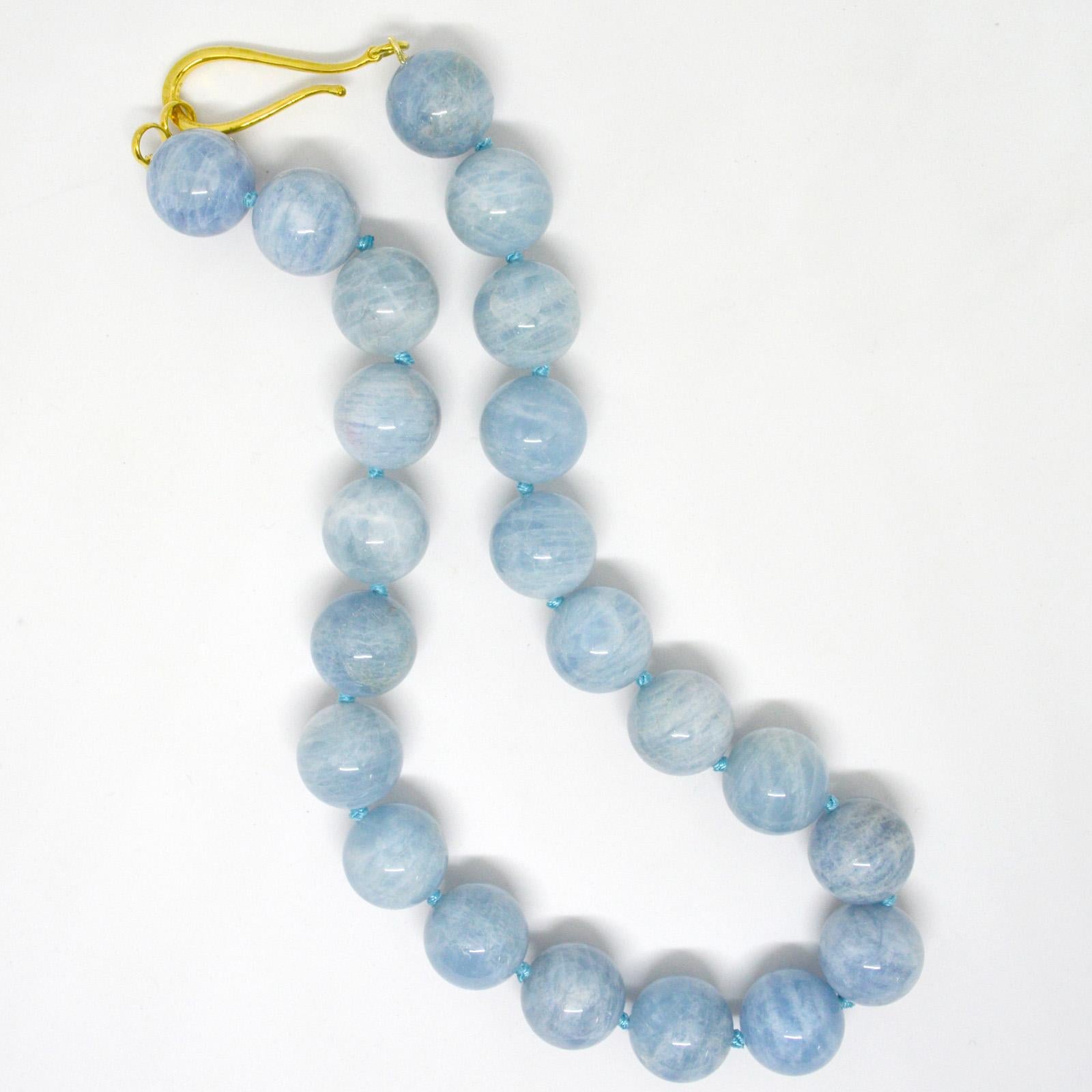 large aquamarine necklace