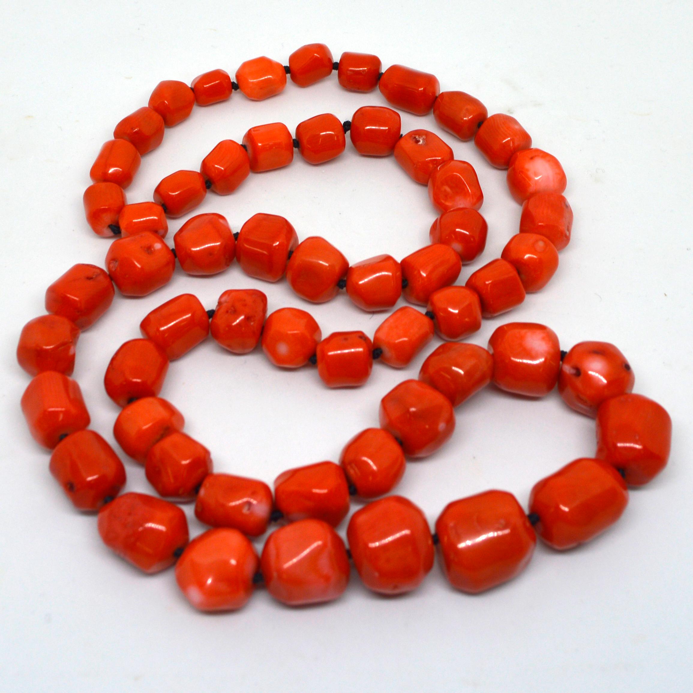 Decadent Jewels Long Sea Bamboo Orange Necklace In New Condition In Sydney, AU
