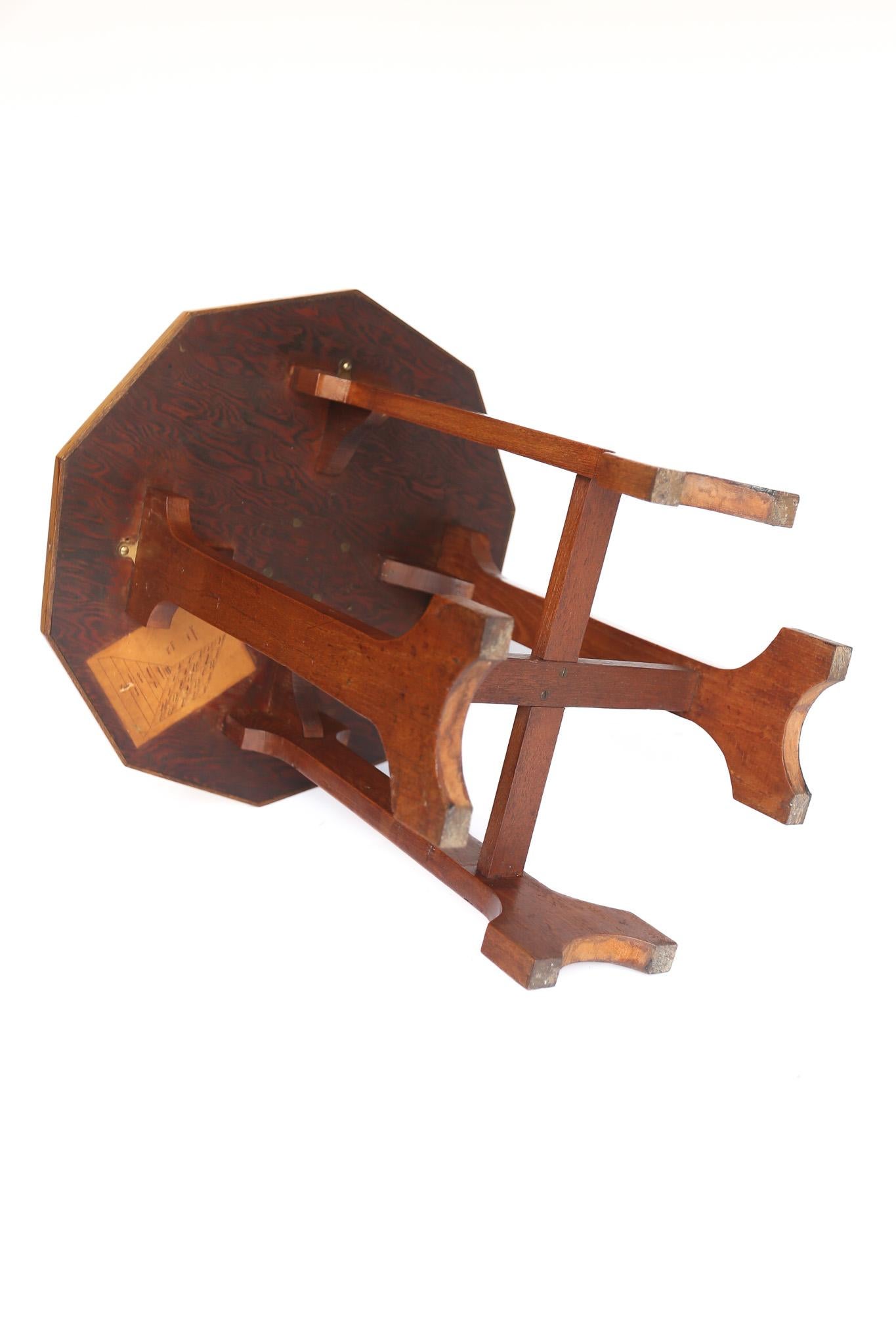 Decagon Shape Specimen wood  inlaid Lamp Table By Lebus Pulido en venta