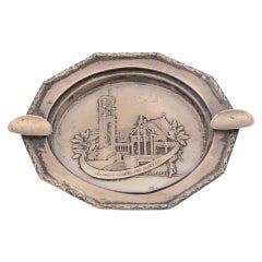 Zehneckiger Aschenbecher aus Silber mit Reliefs