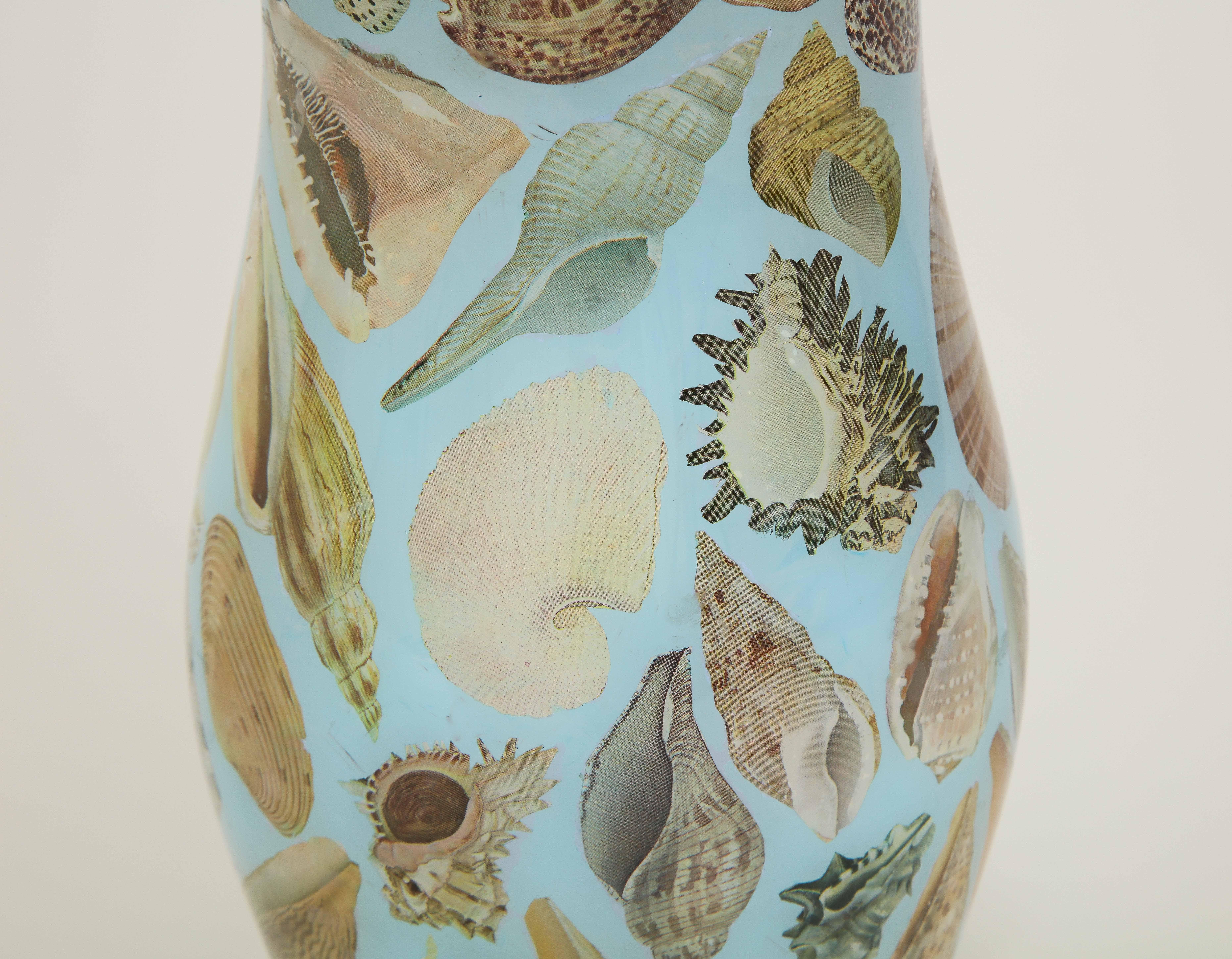 Decalcomania Seashell Vase Lamp In Good Condition In New York, NY