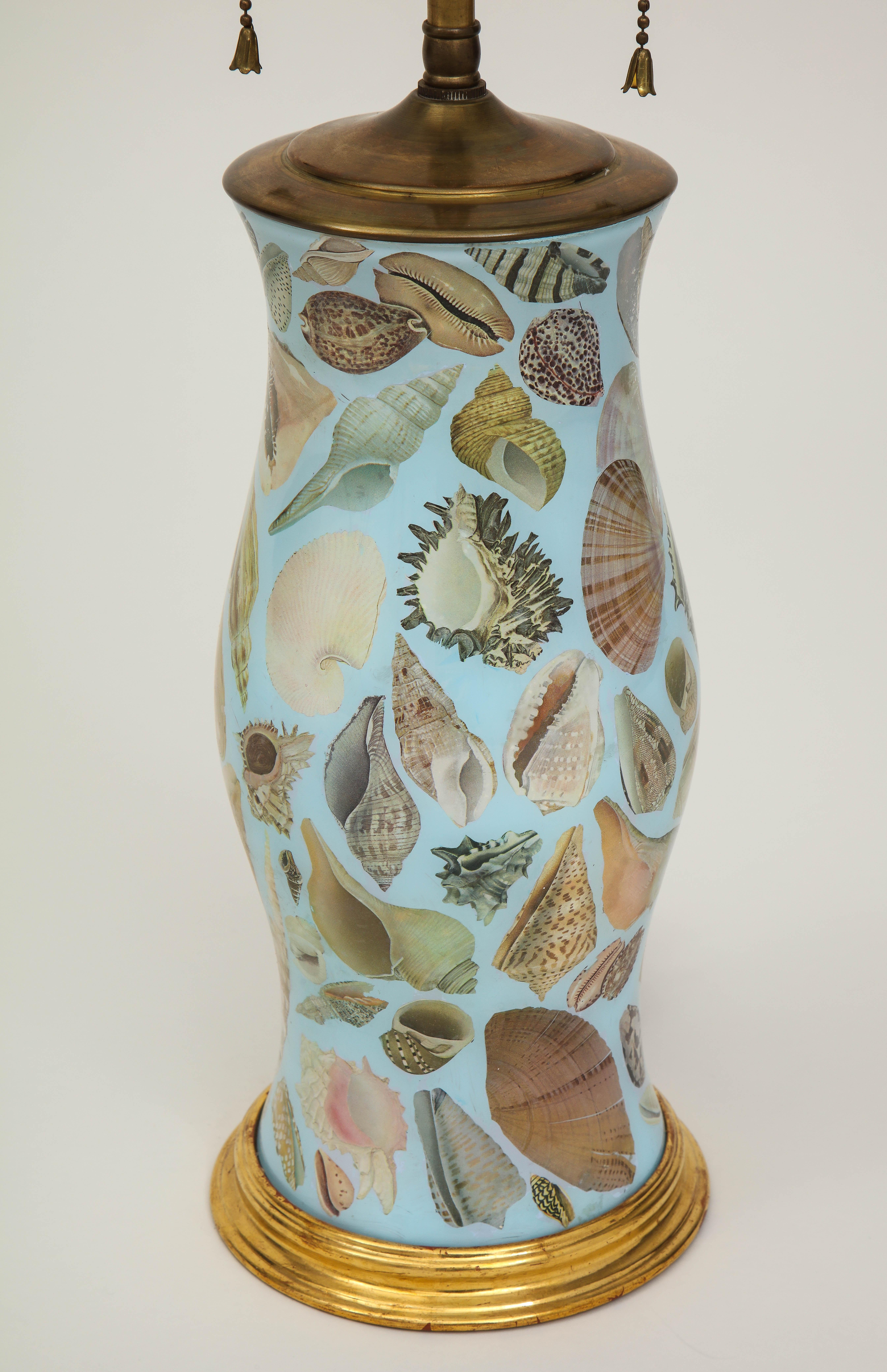 Decalcomania Seashell Vase Lamp 1