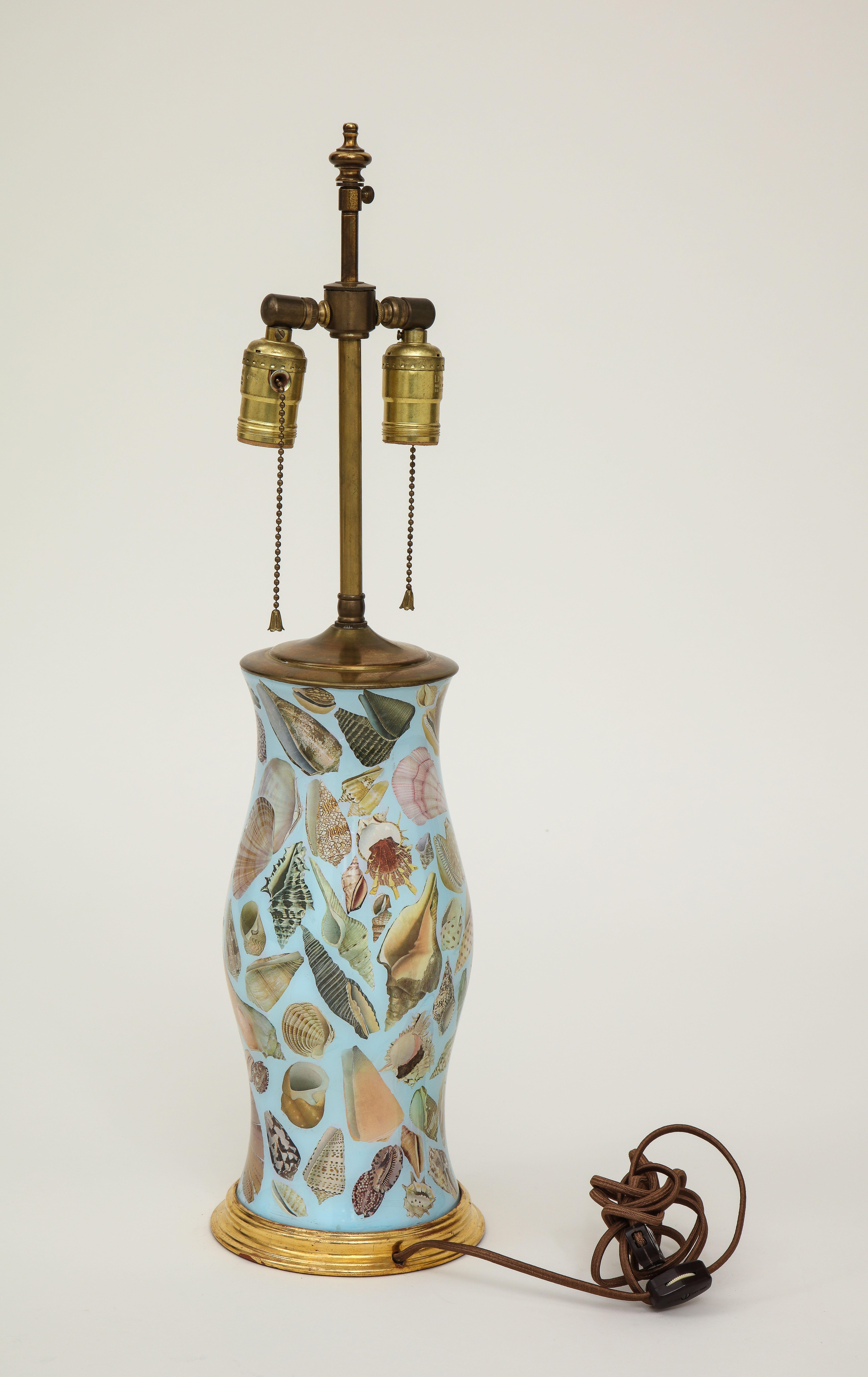 Decalcomania Seashell Vase Lamp 2