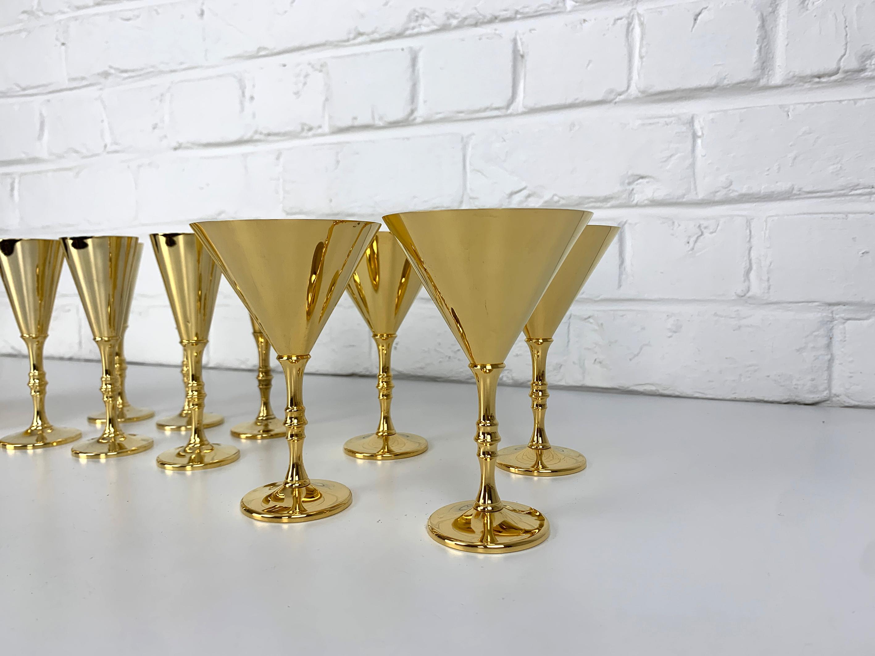 20th Century Decanter & 10 glasses in gold plated brass, Pierre Forsell for Skultuna, 1960s For Sale