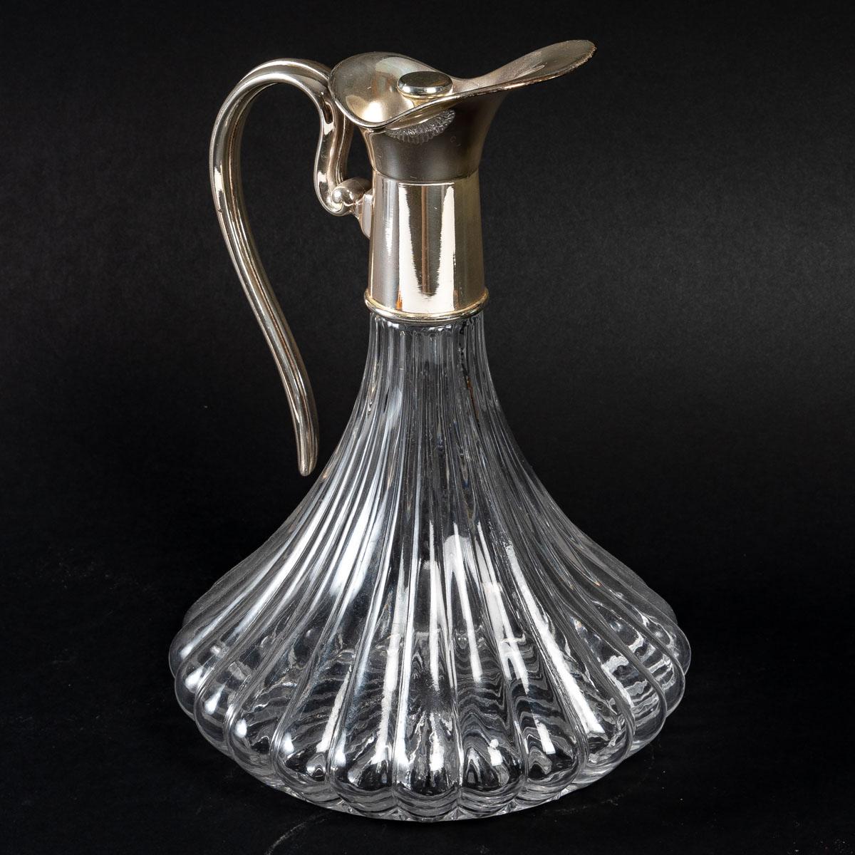 Decanter and Its Stopper, 20th Century 1