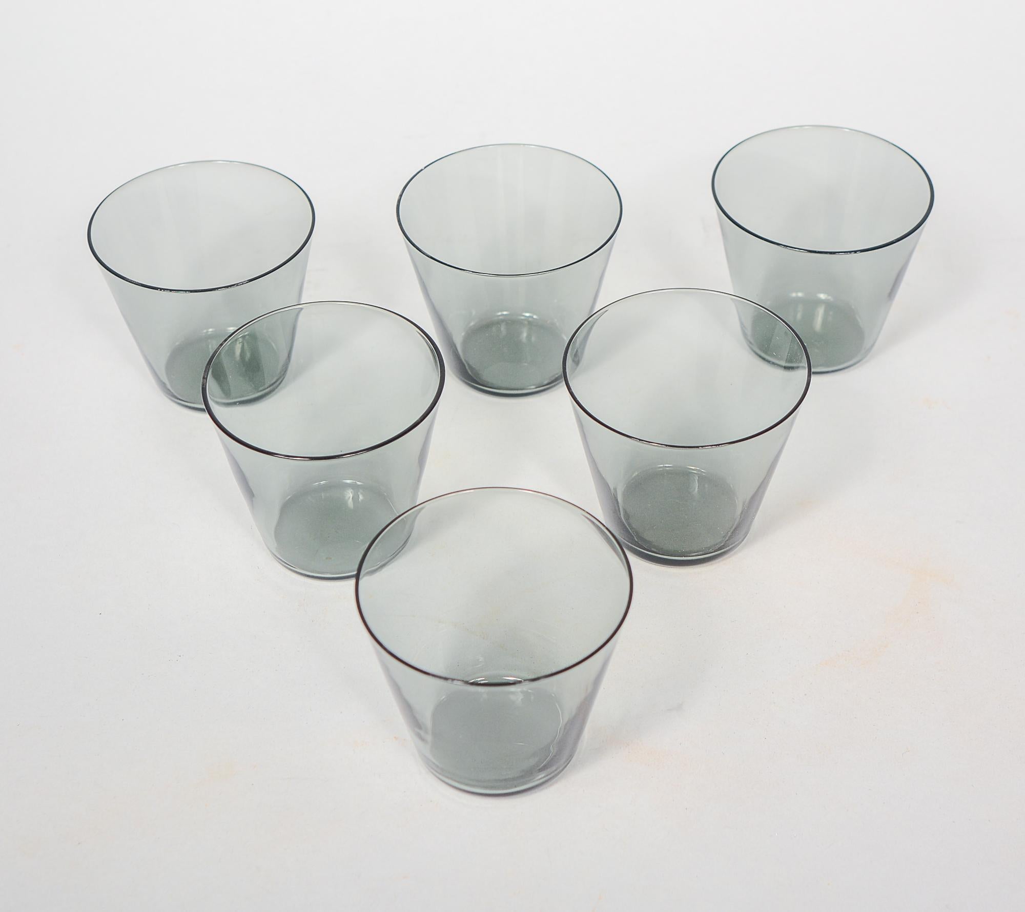 Decanter by Saara Hopea with Kaj Franck Kartio Glasses im Angebot 1