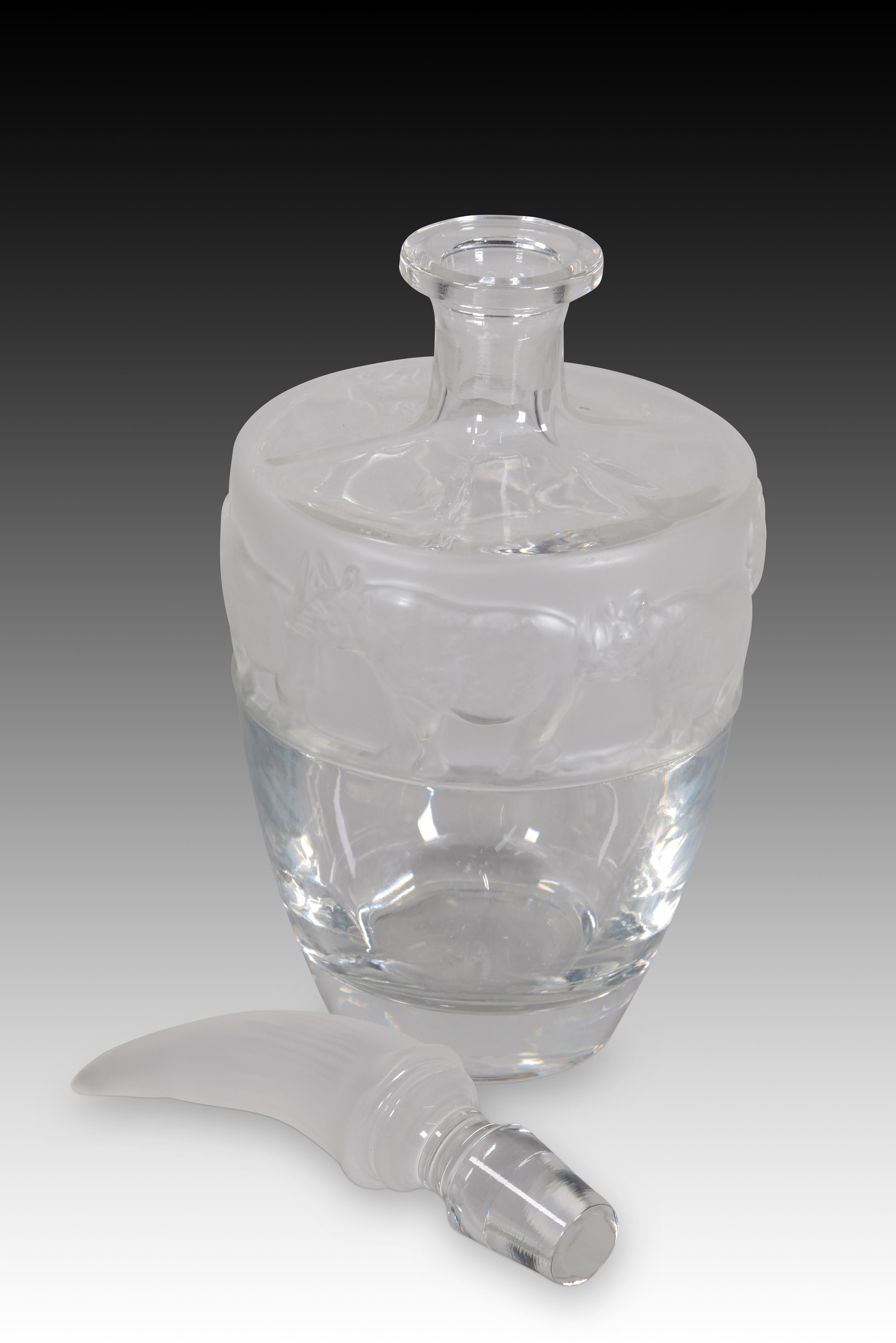 20ième siècle Carafe ou bouteille Rhinoceros Le verre. Nachtmann, Allemagne, XXe siècle.  en vente