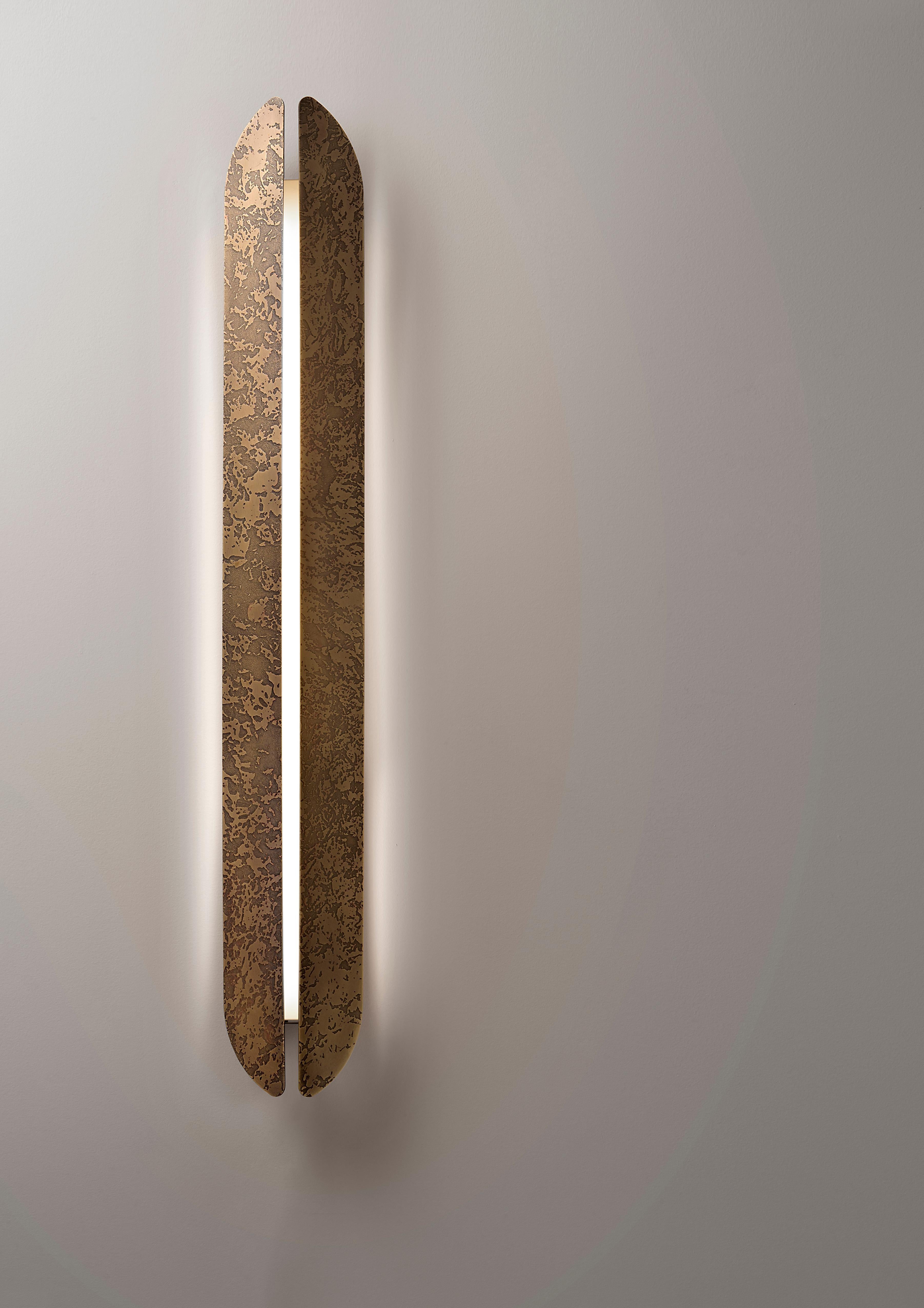 DeCastelli Aare Wall Sconce in Brass by Alexander Purcell Rodrigues In New Condition For Sale In Brooklyn, NY