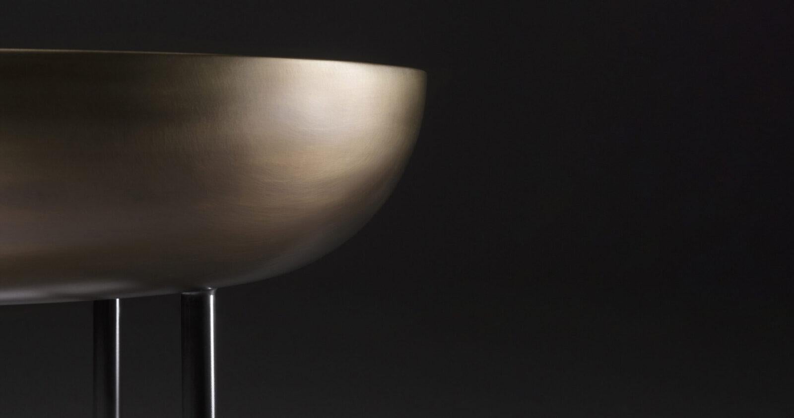 Moderne Table d'appoint Botero de Castelli par R&D en vente