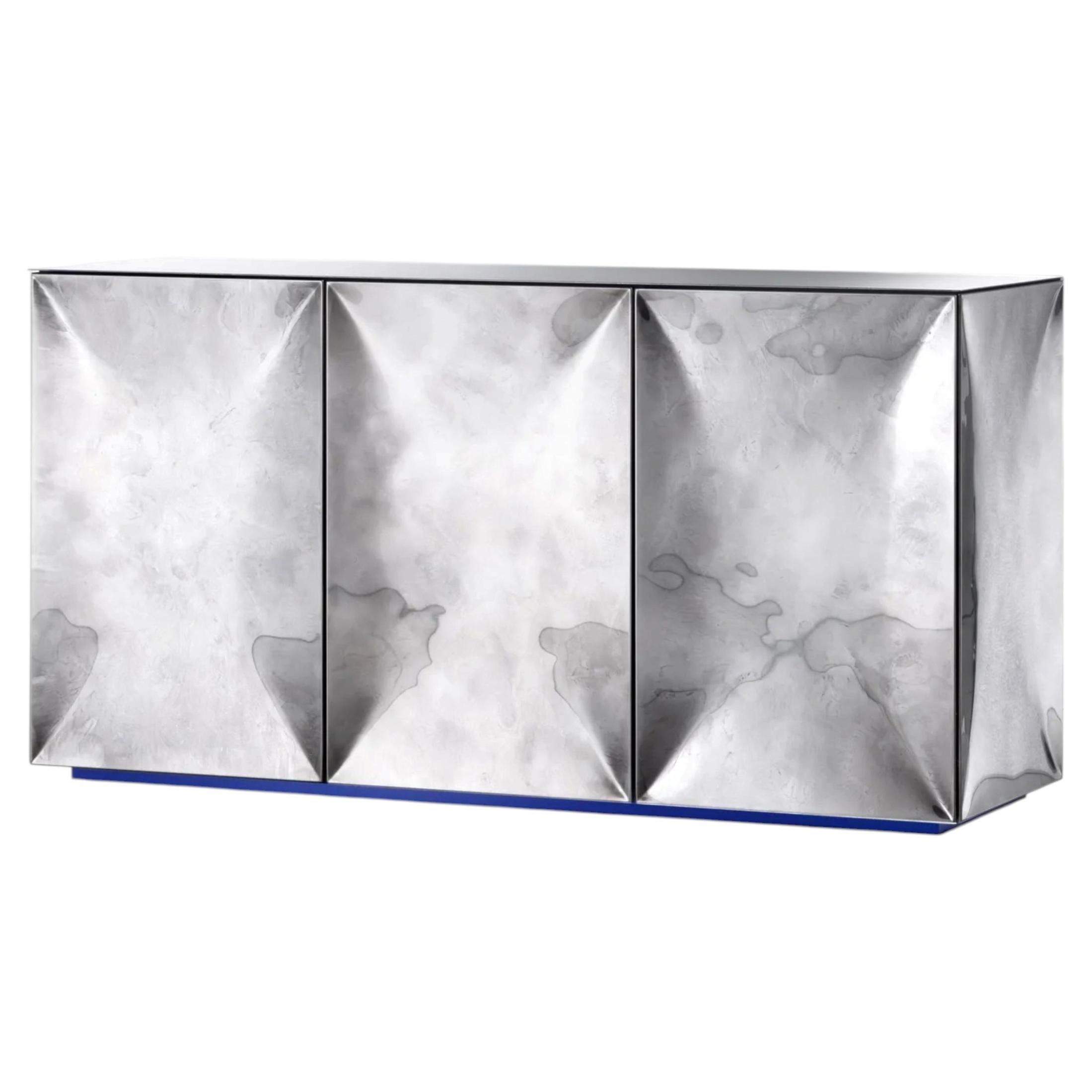 DeCastelli Scuplt Cabinet en finition Iridium par Francesco Forcellini