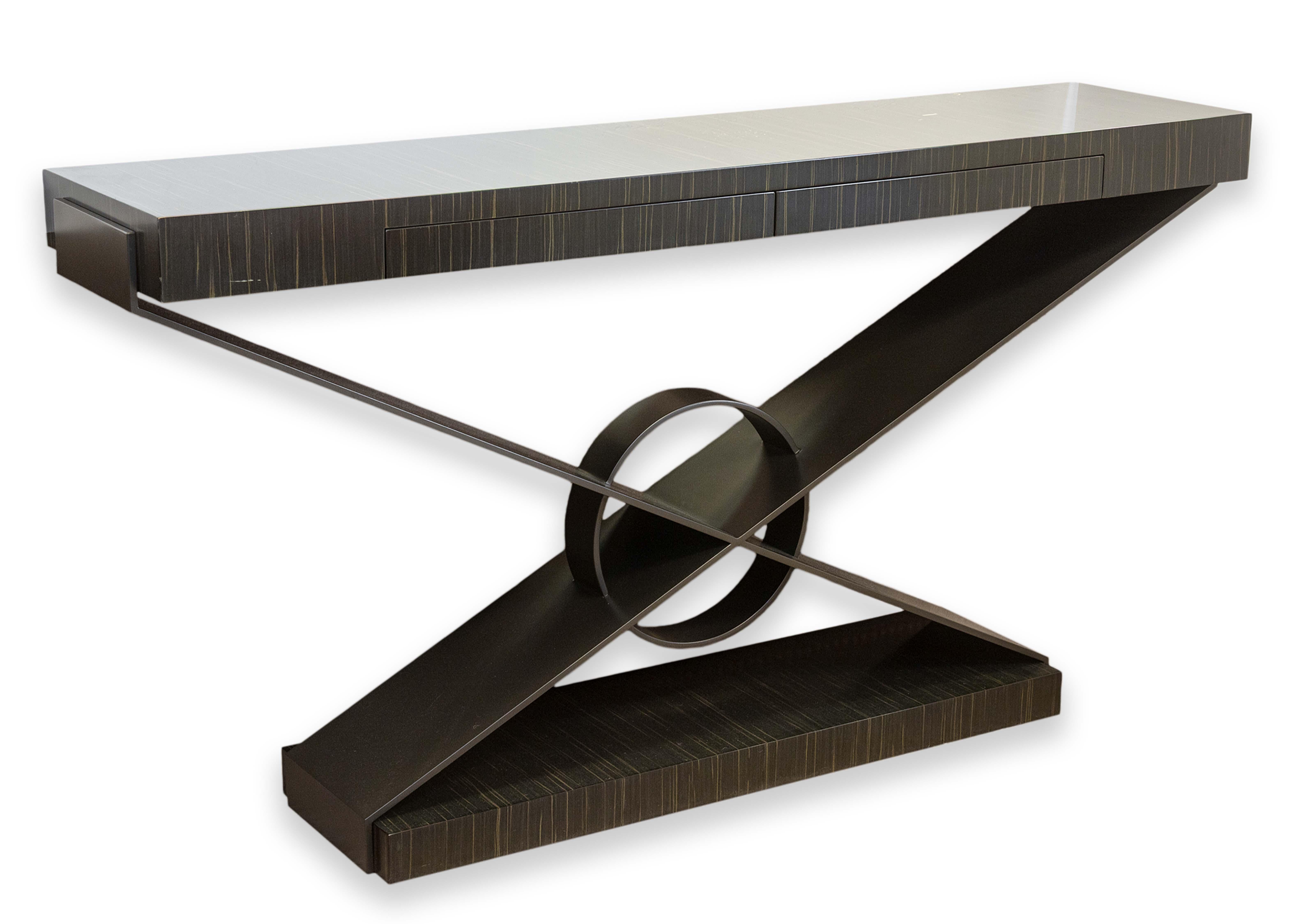Mesa Consola Contemporánea Decca Home Bolier Madera de Ébano y Base en X Gunmetal en venta 3