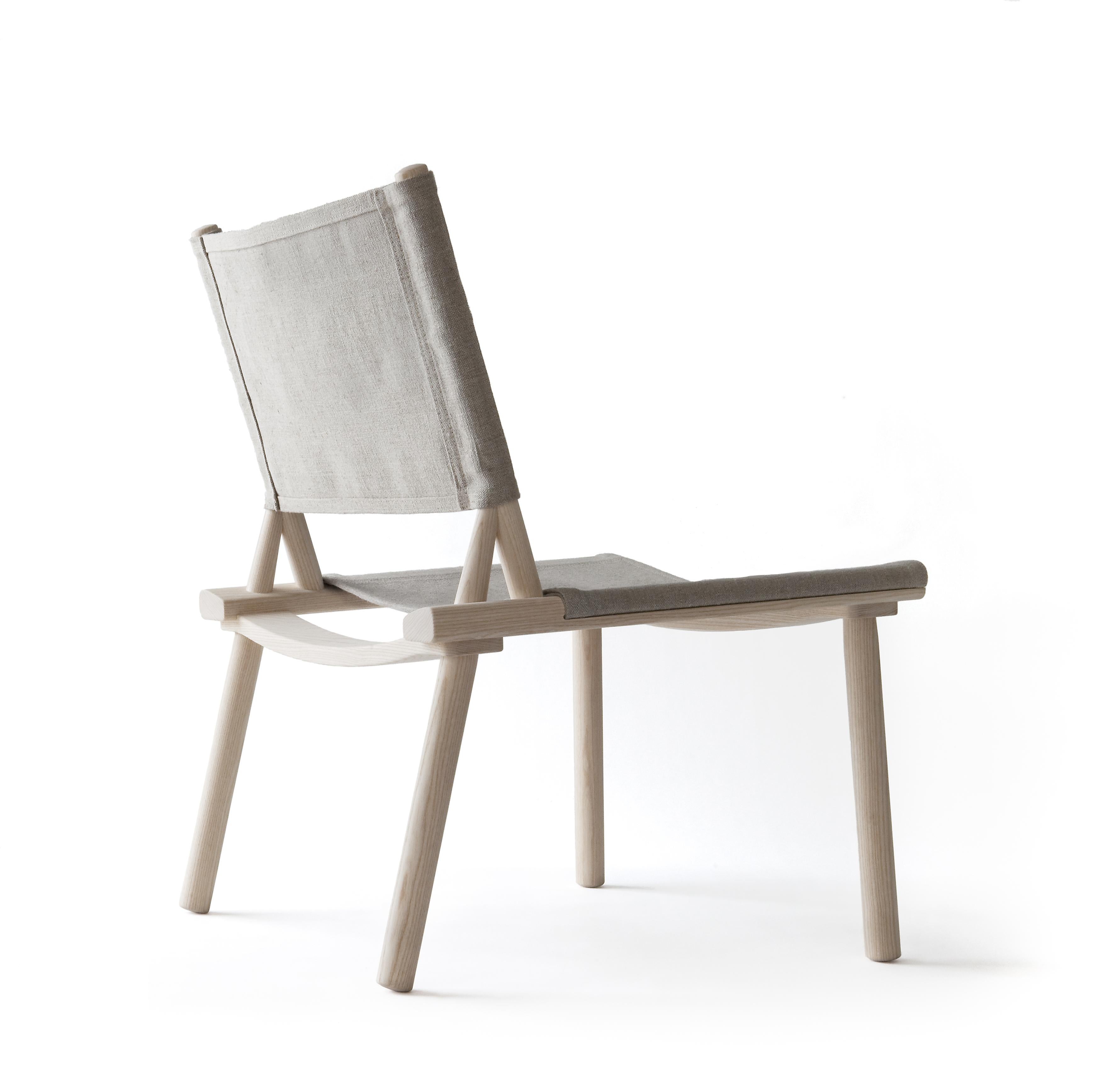 December chair is designed by Jasper Morrison and Wataru Kumano, 2012. The chair is light and comfortable, and thanks to its simple Nordic design it suits both modern and traditional interiors.
Available in ash or oak frame with linen canvas