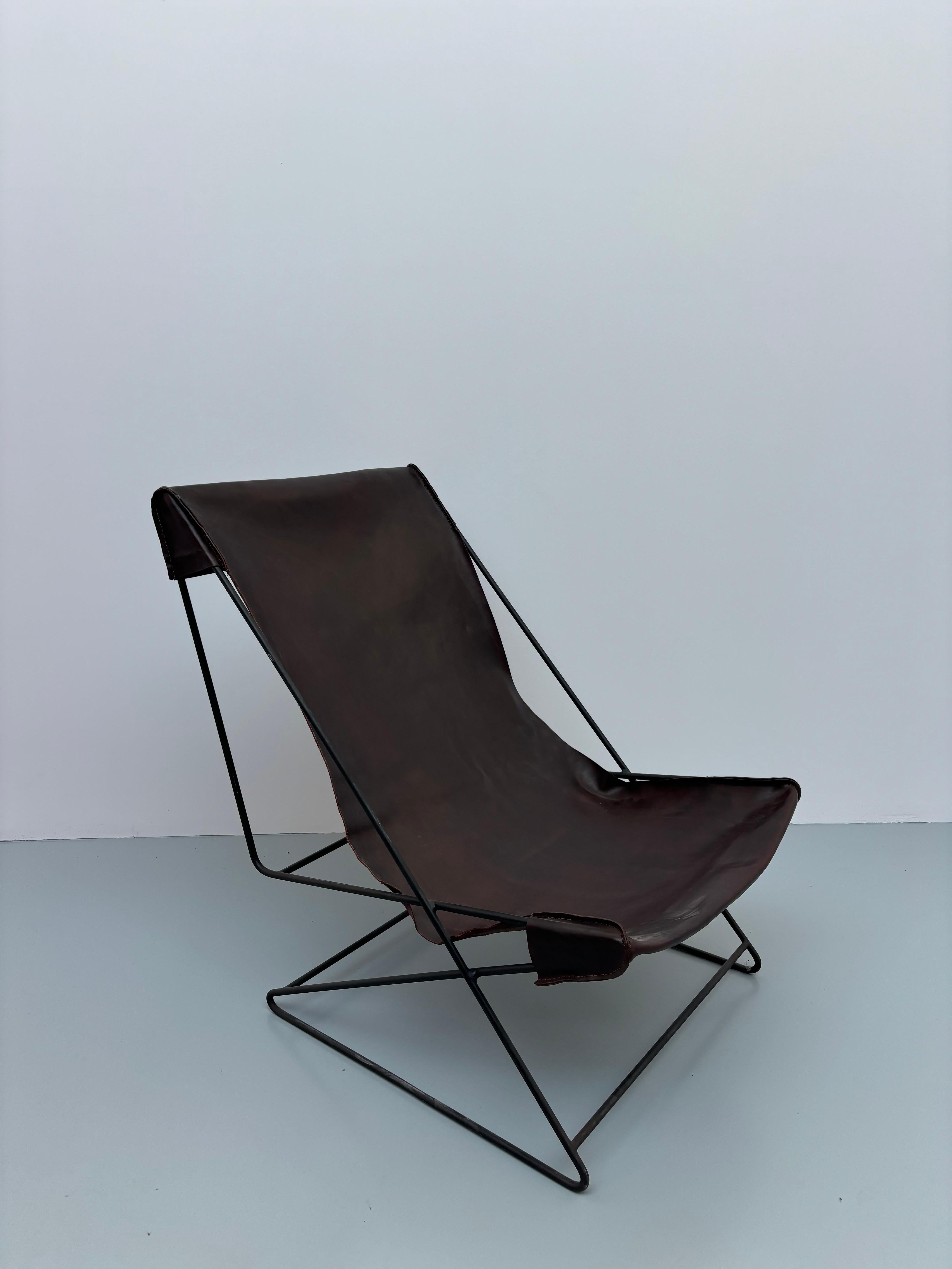 Liegestuhl von Lina Bo Bardi, entworfen für casa valéria (Leder) im Angebot
