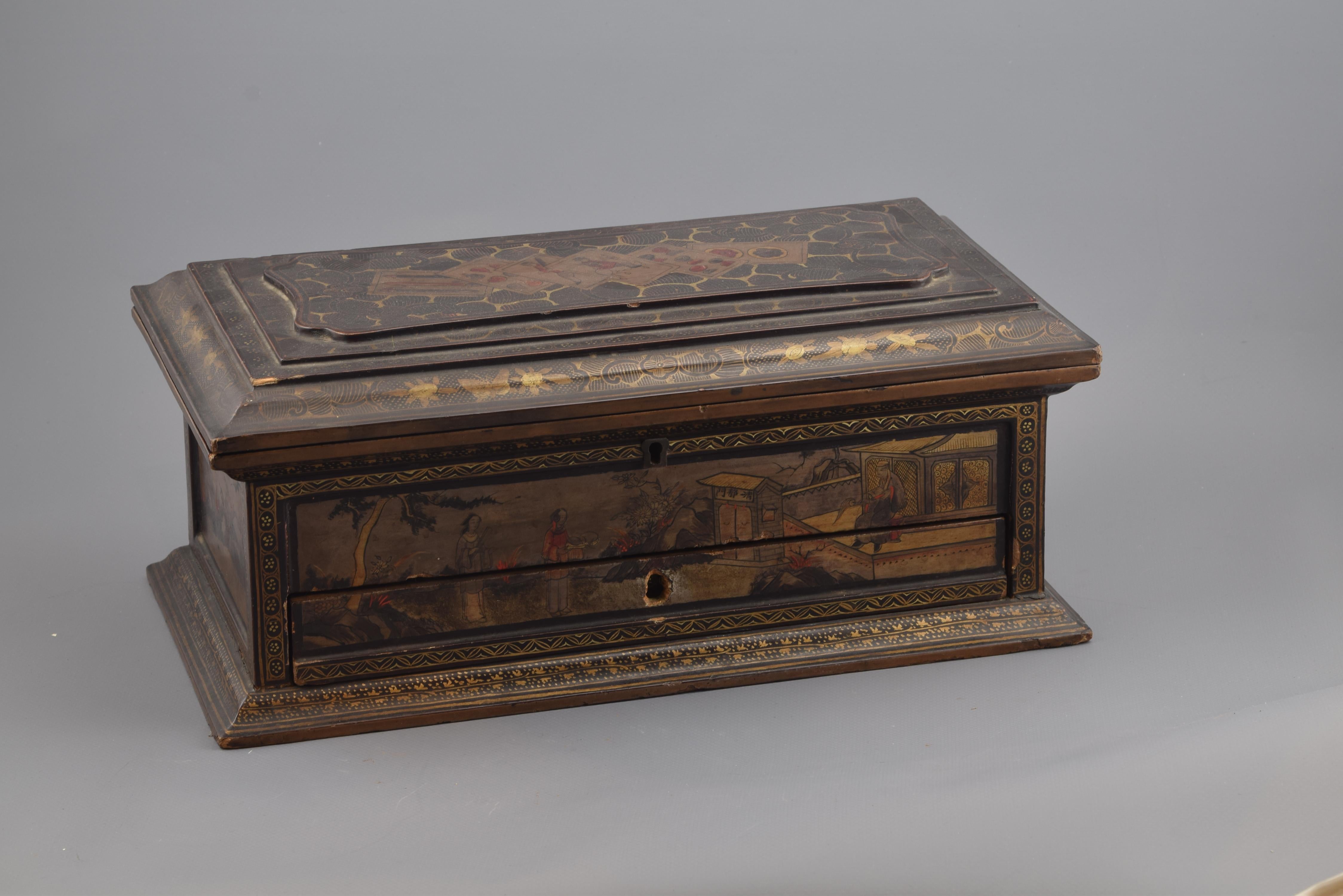Rectangular box of slightly elevated flat lid that has two bolts in front. To the exterior, the decoration shows a clear influence of traditional Chinese art, both in the landscapes and scenes of the fronts and in the cover. When opening the upper