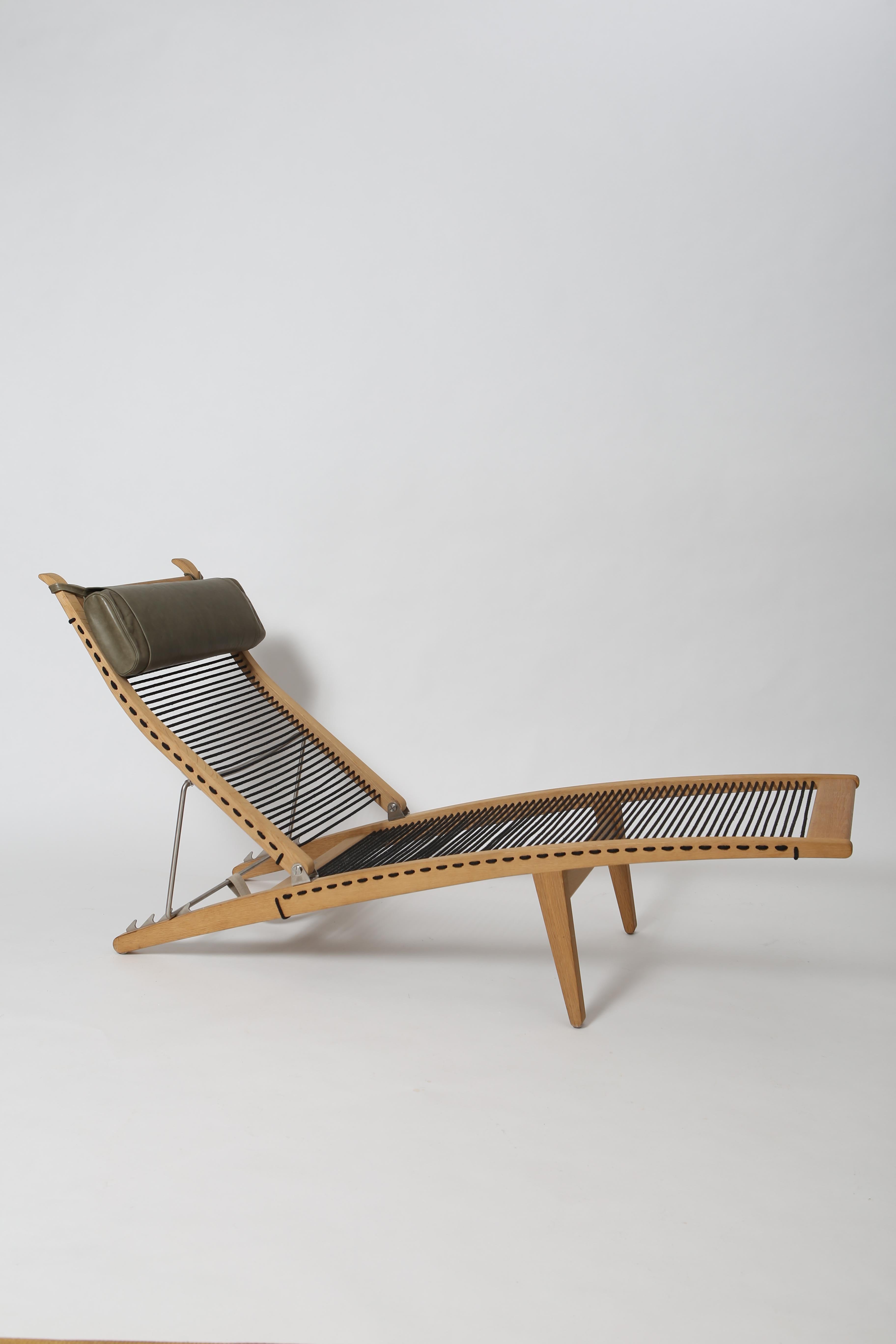 Hand-Crafted Deckchair in Oak by Hans J. Wegner PP 524 For Sale