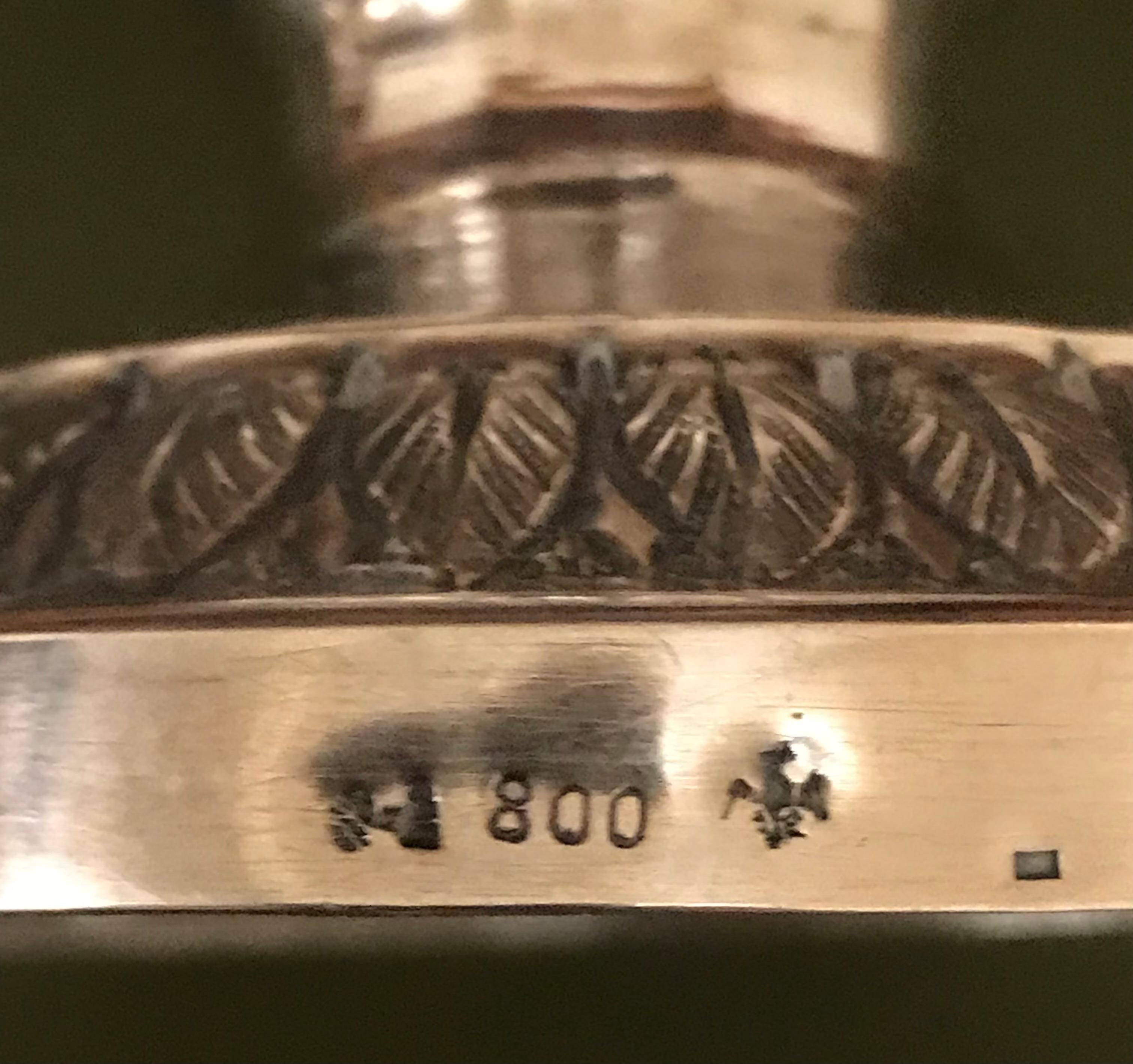 Deckelgefäß, Silber 800, verziert, 2 seitliche Handhaben, 19. Jh.

H 19 cm, Durchmesser 11 cm + Henkel