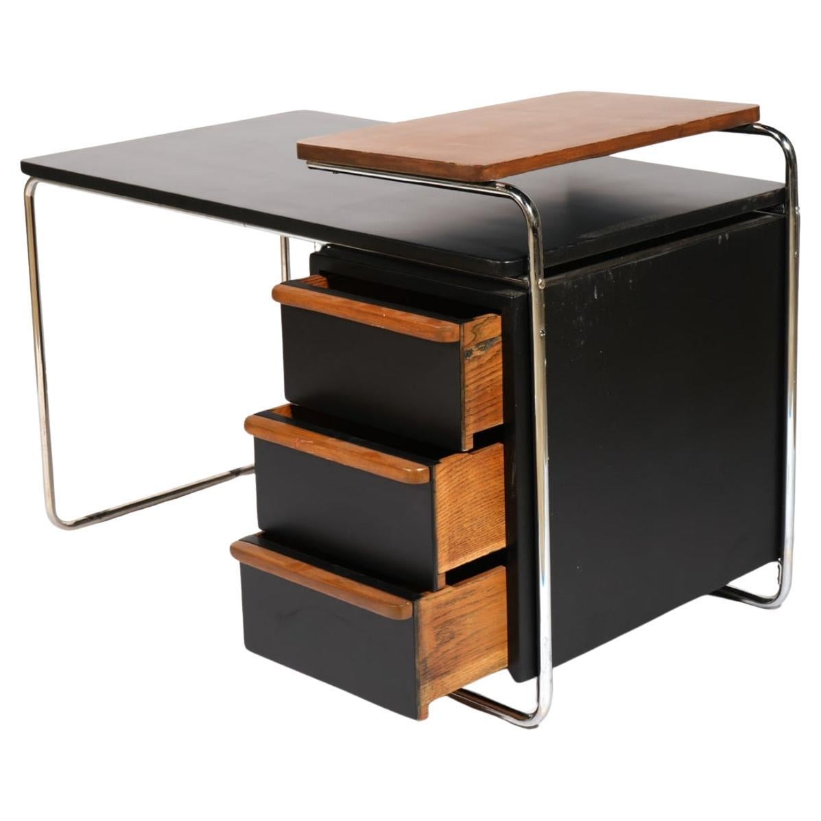 Escritorio Deco Bauhaus cromado de 3 cajones de Wolfgang Hoffmann Desk para Howell en Bueno Estado en BROOKLYN, NY