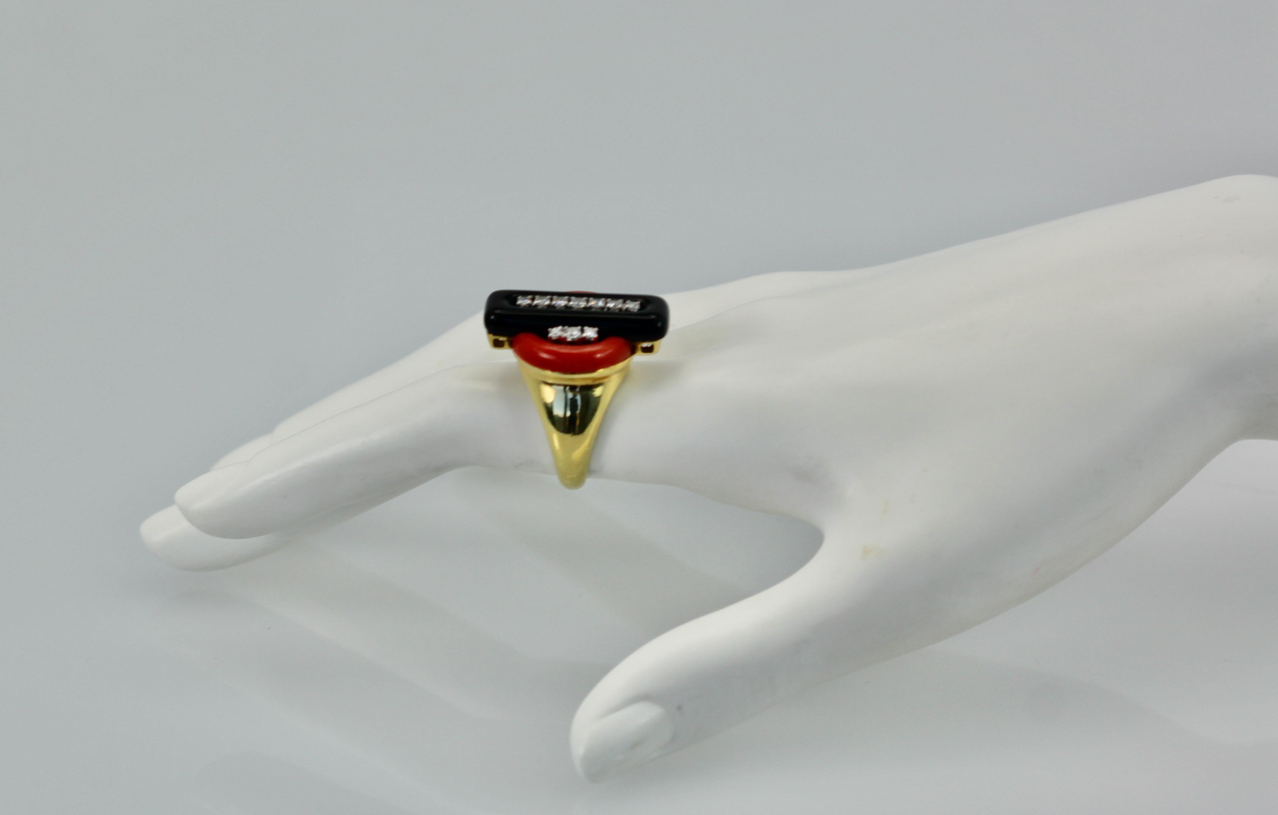 Deco Coral Onyx Diamond Ring 18K For Sale 2