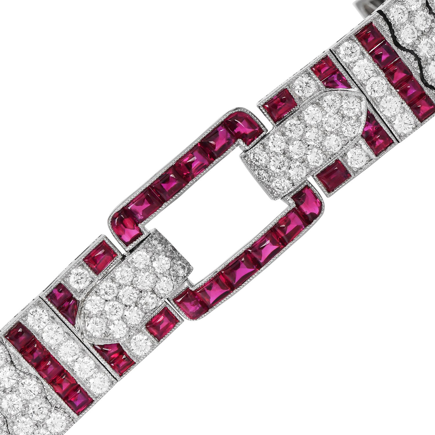 Bracelet classique géométrique de design déco en platine avec diamants et rubis, fabriqué par Kwiat New York.
Cette magnifique pièce de joaillerie fine allie l'élégance à un savoir-faire inégalé.
Ce luxueux bracelet est orné de 74 rubis cabochons
