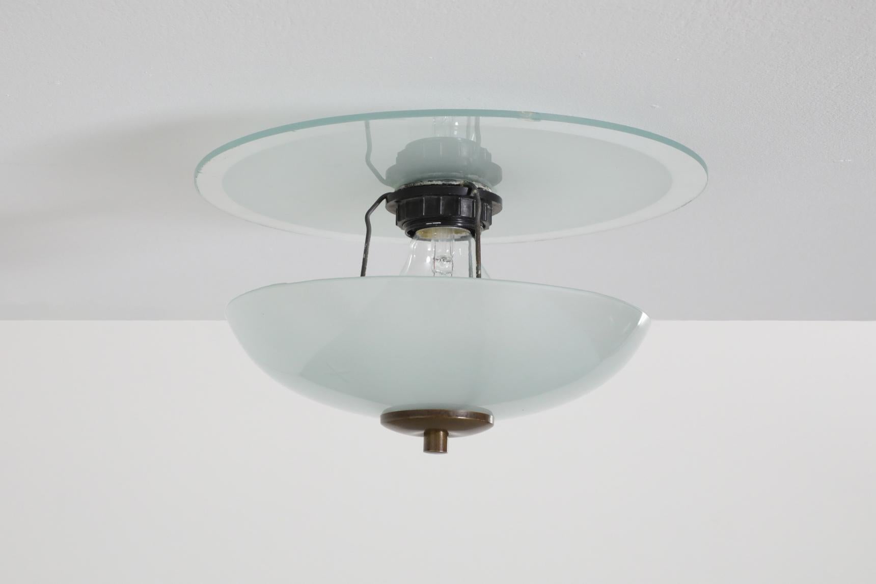 Plafoniera Deco a Rondelle in Vetro Doppio con Ferramenta in Ottone in vendita 5