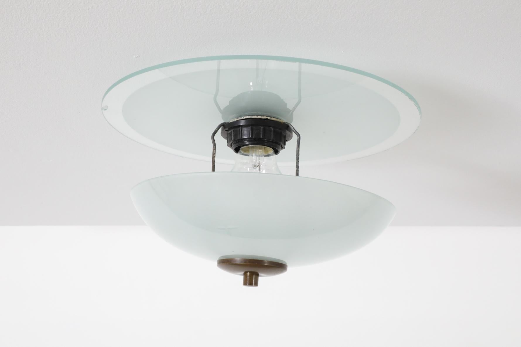 Plafoniera Deco a Rondelle in Vetro Doppio con Ferramenta in Ottone in vendita 1