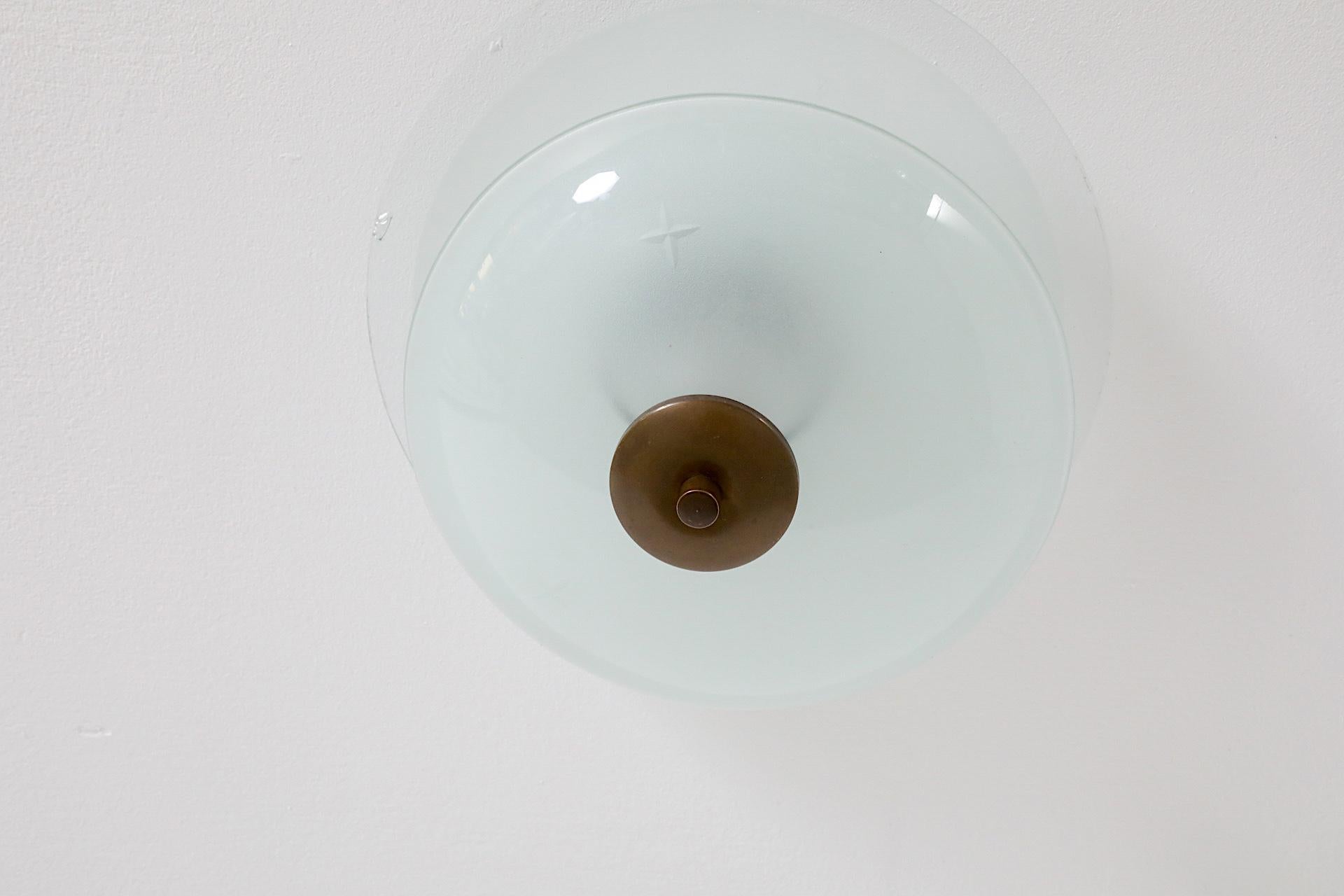Plafoniera Deco a Rondelle in Vetro Doppio con Ferramenta in Ottone in vendita 2