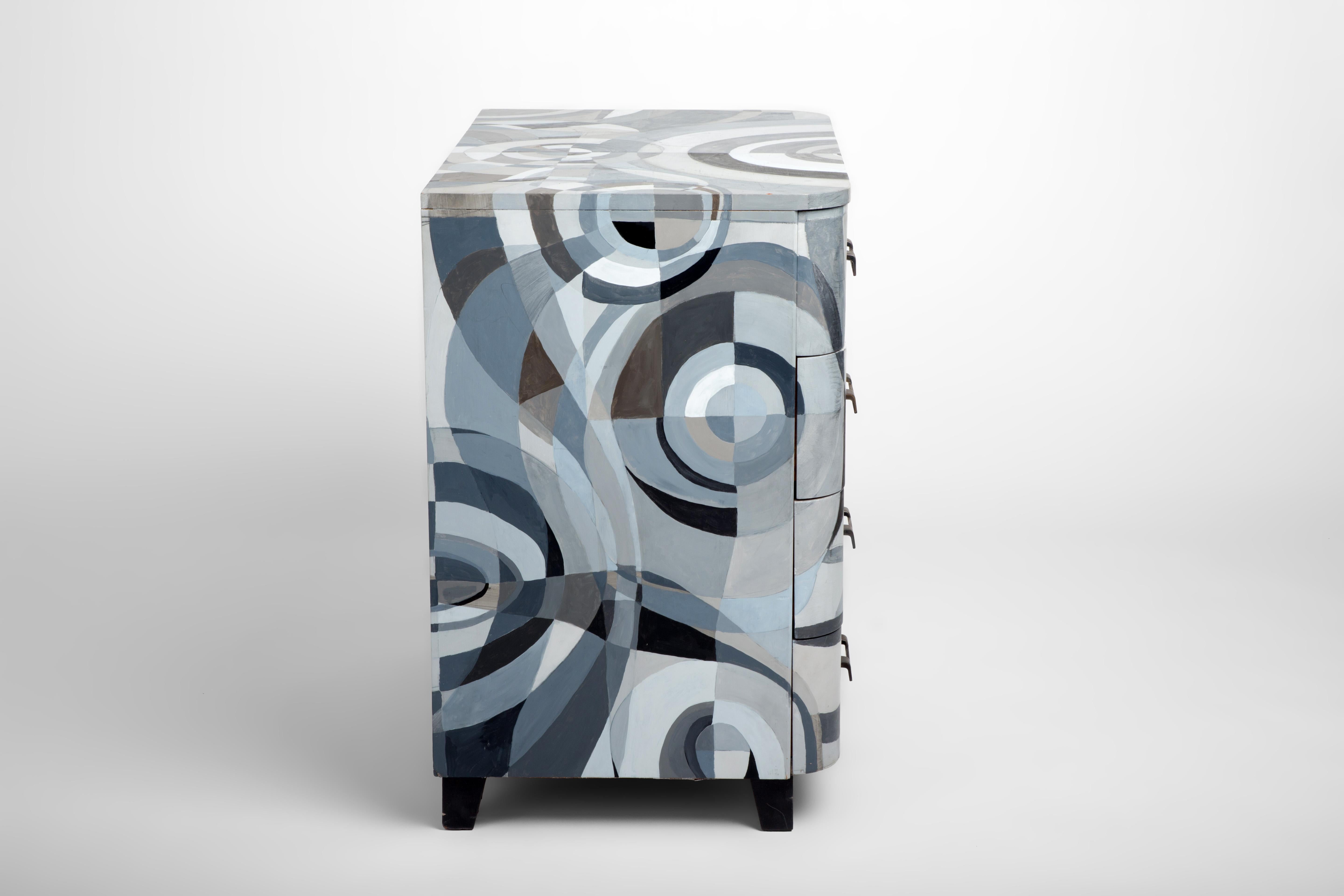Art déco Commode de style Art Déco peinte à la main d'après le travail de Sonia Delaunay en vente