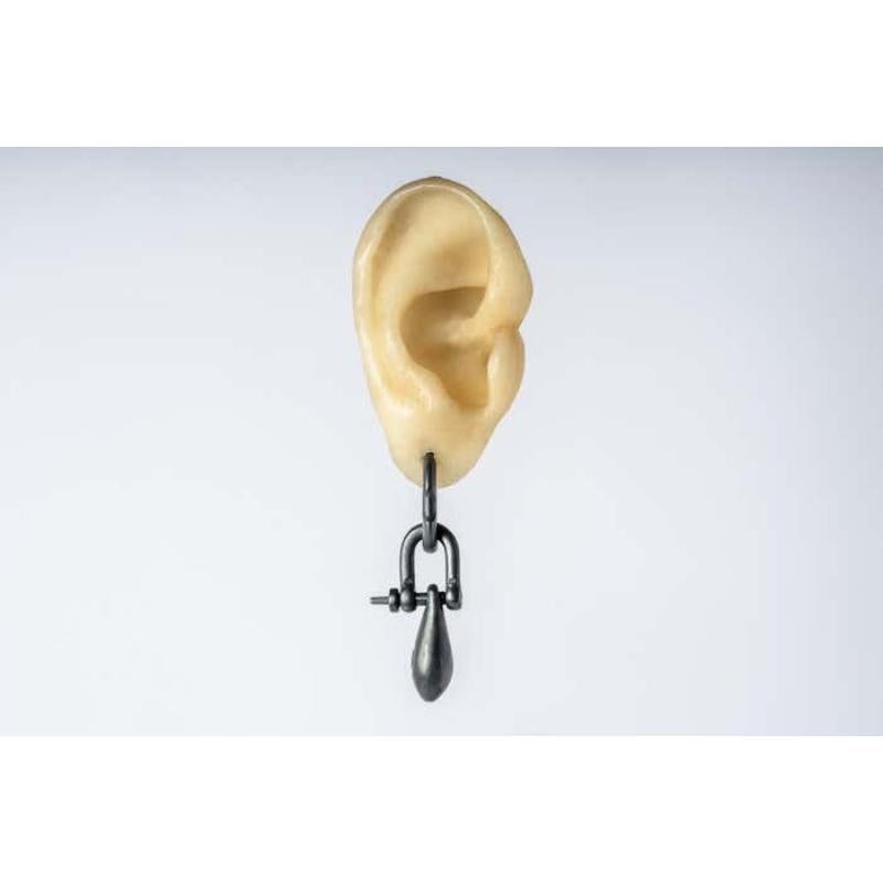 Women's or Men's Deco Earring (Extra Small Link, Chrysalis Charm Var., 0.2 CT, KA+DIA) For Sale