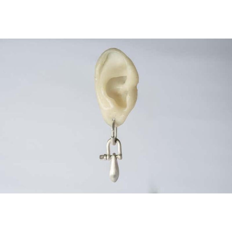 Women's or Men's Deco Earring (Extra Small Links, Chrysalis Charm Var., 0.2 CT, MA+DIA) For Sale