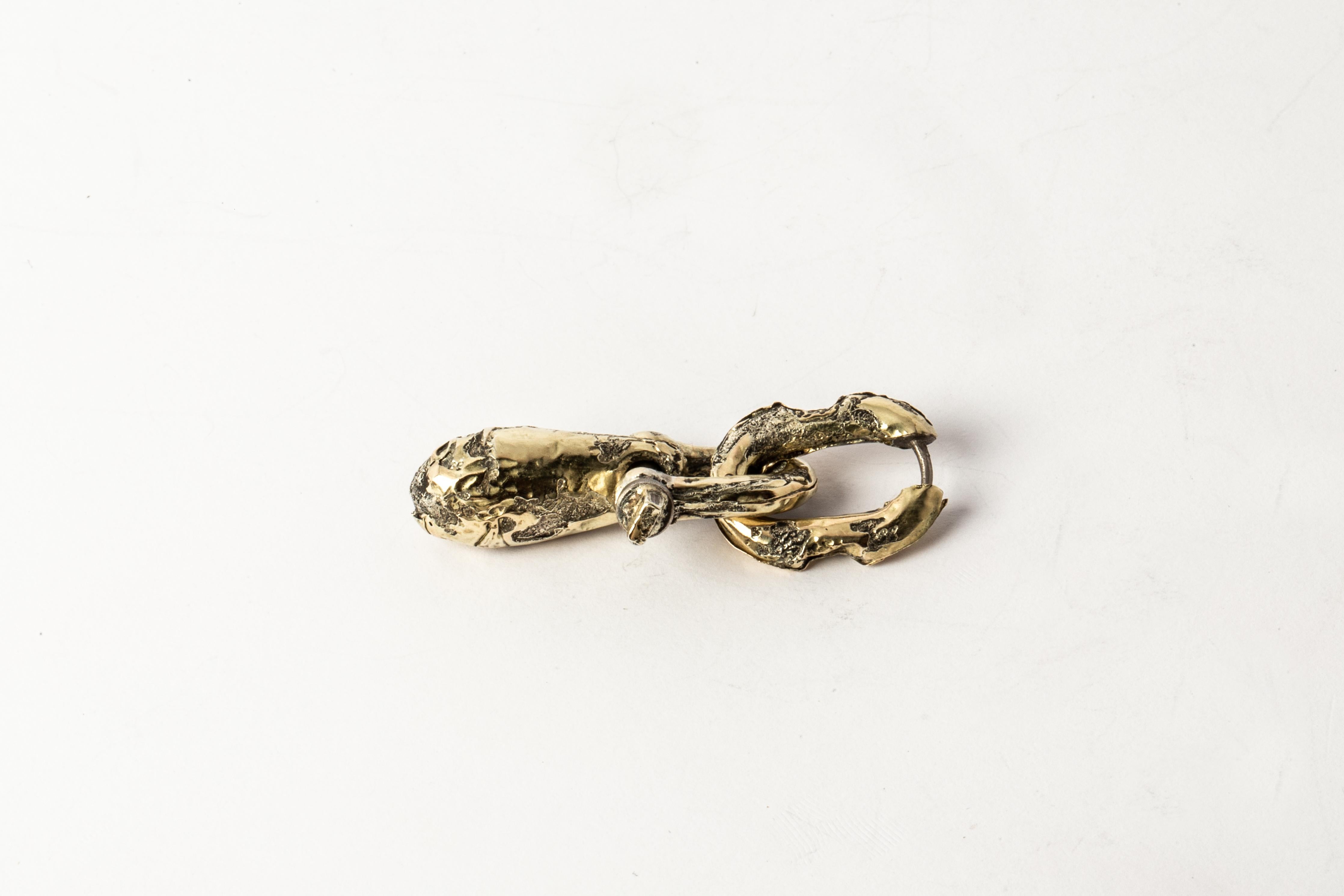 Deco Earring (Fuse, Extra Small Link, Chrysalis Charm Var., DA18K) For Sale 1