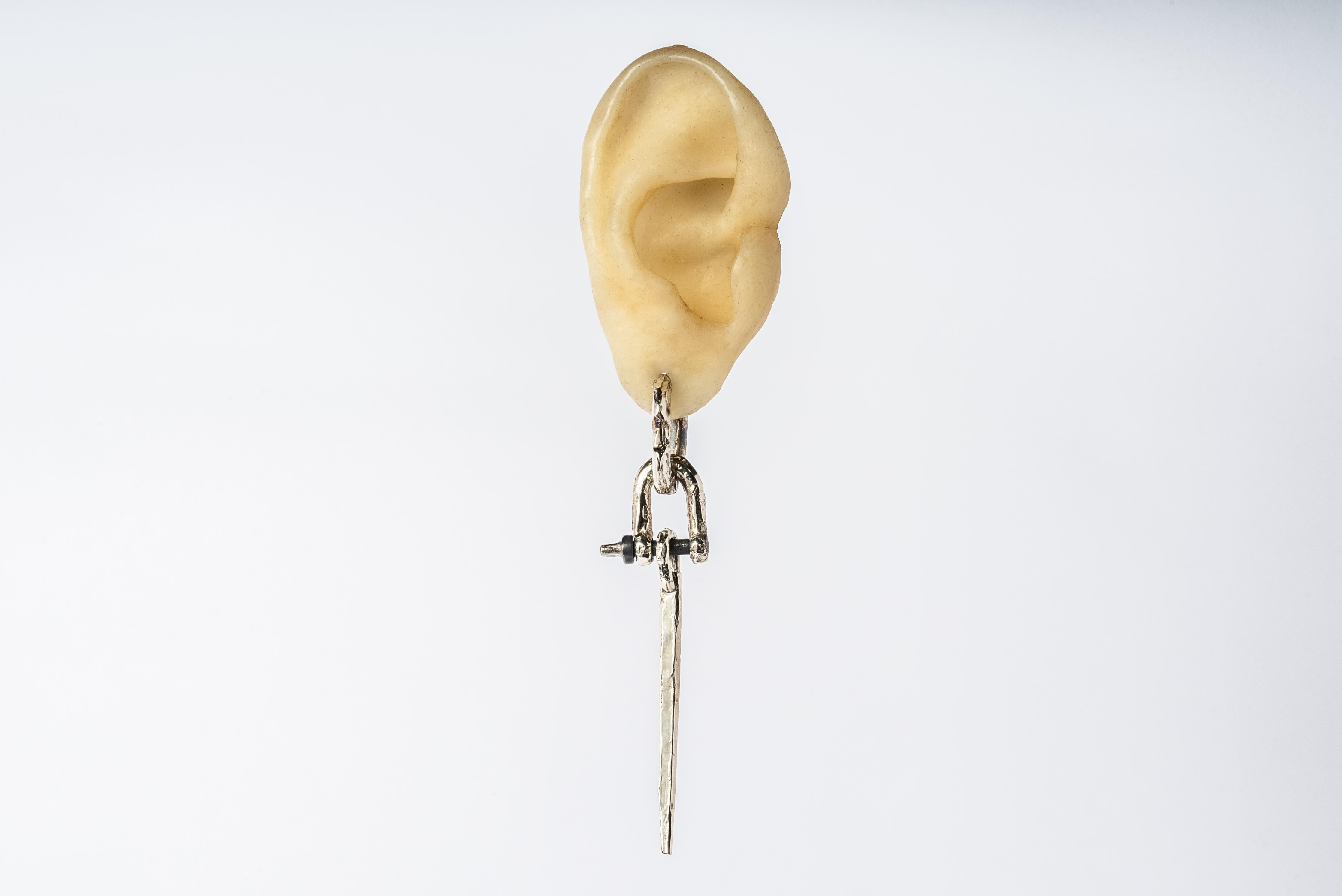 Deco Earring (Fuse, Extra Small Link, Mini Spike Charm Var., KA10KW) For Sale 1