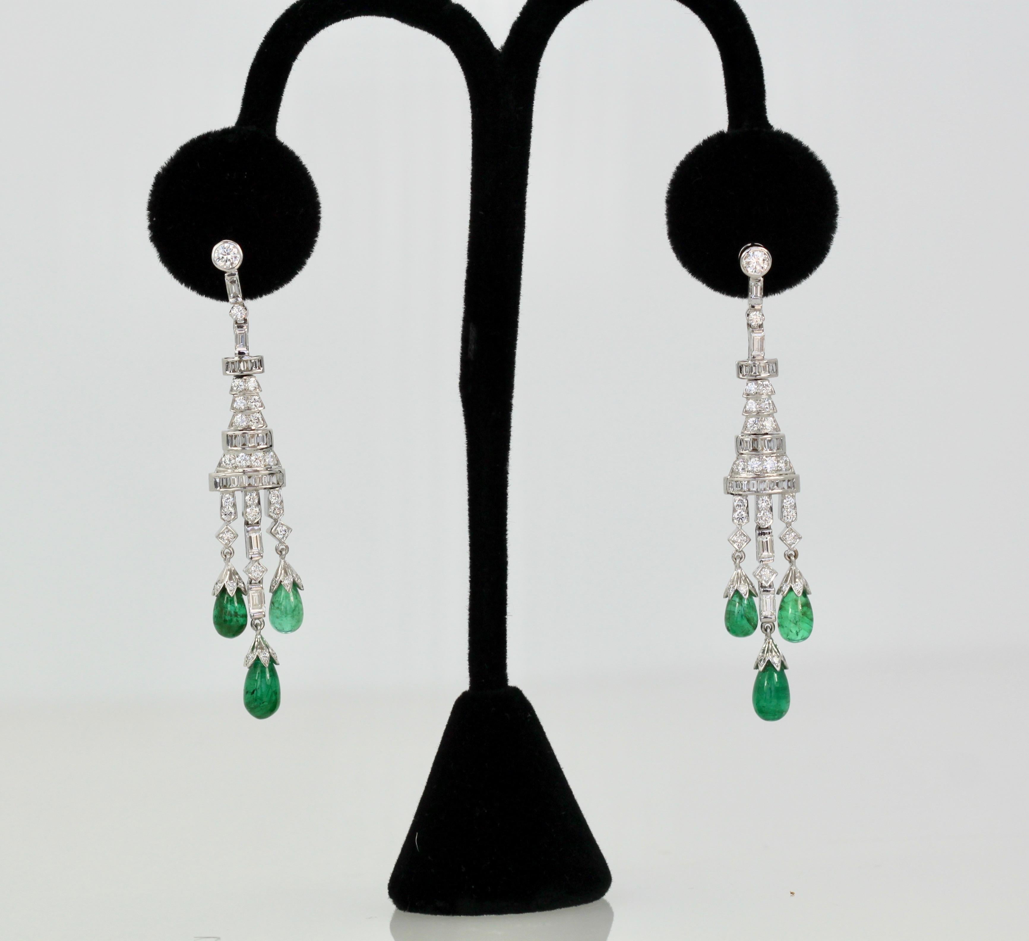 Deco Emerald Diamond Drop Earrings 18 Karat 2