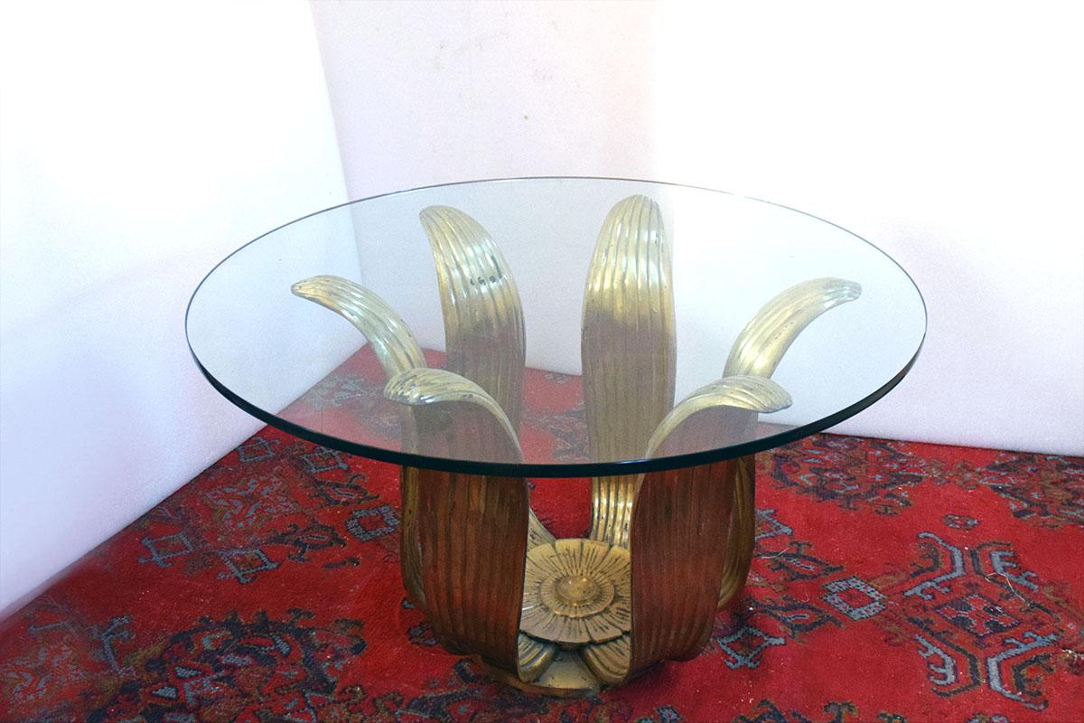 Art Deco Deco floral dining table in brass and crystal For Sale