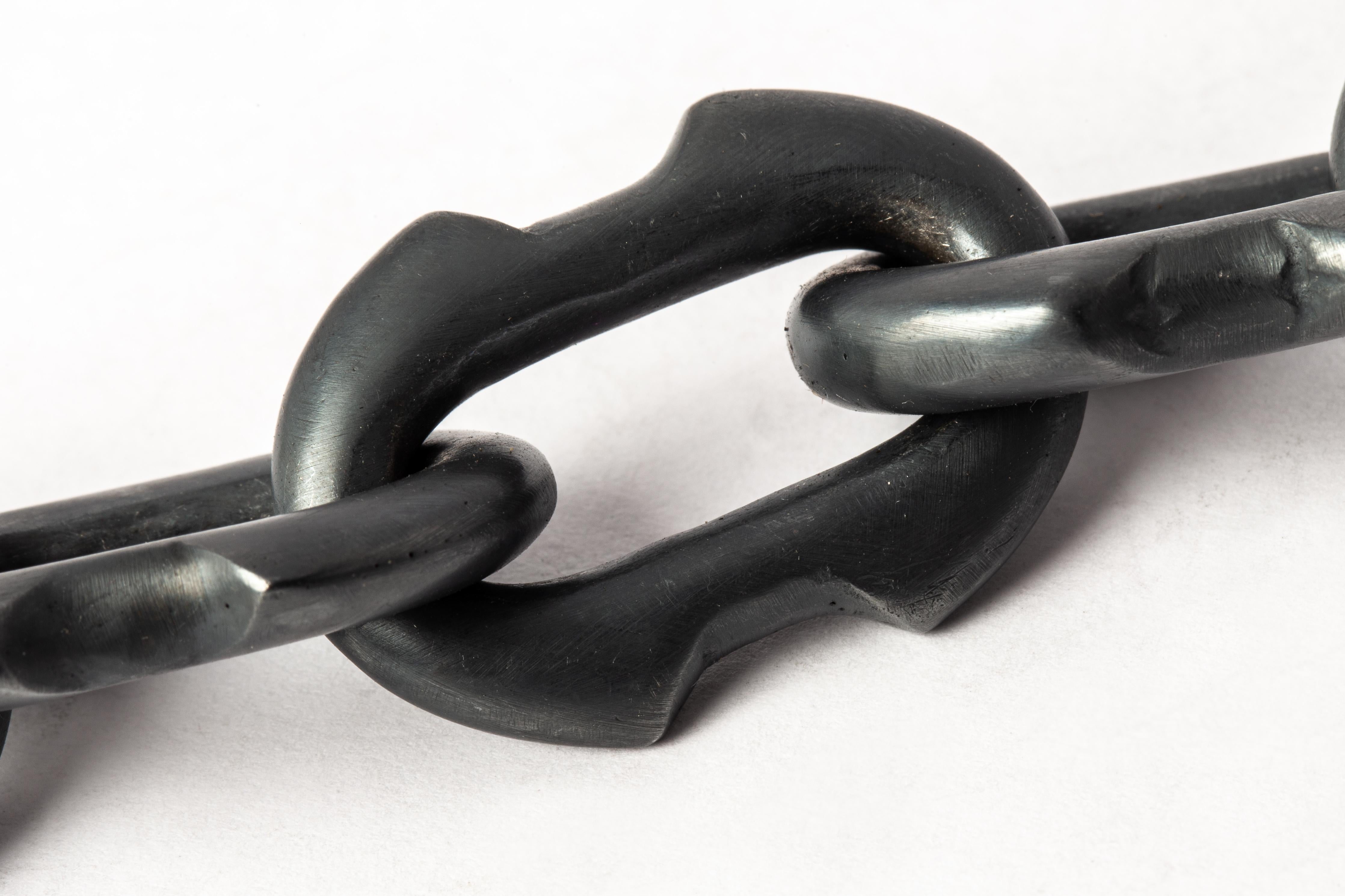 Deco Link Toggle Chain Bracelet (Small Links, KA) For Sale 3