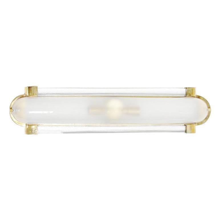 Aplique de pared o empotrable de estilo Art Decó italiano mostrado en cristal de Murano esmerilado montado sobre un marco de latón pulido / Diseñado por Fabio Bergomi para Fabio Ltd / Fabricado en Italia
2 luces / tipo E12 o E14 / máx. 40W cada