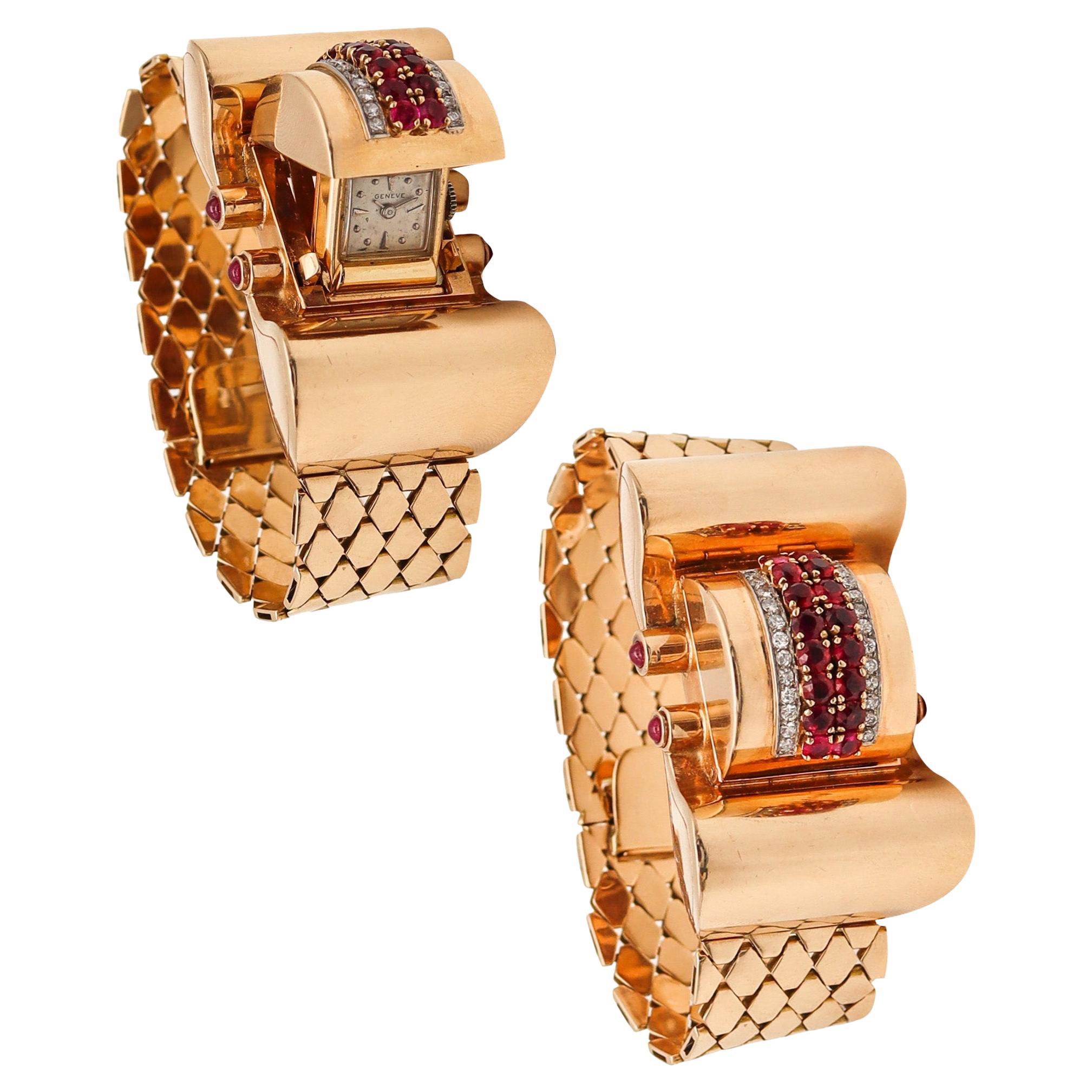 Deco-Armbanduhr aus 14 Karat Gold mit 5,54 Karat Diamanten und Rubinen aus dem Maschinenzeitalter von 1940 im Angebot