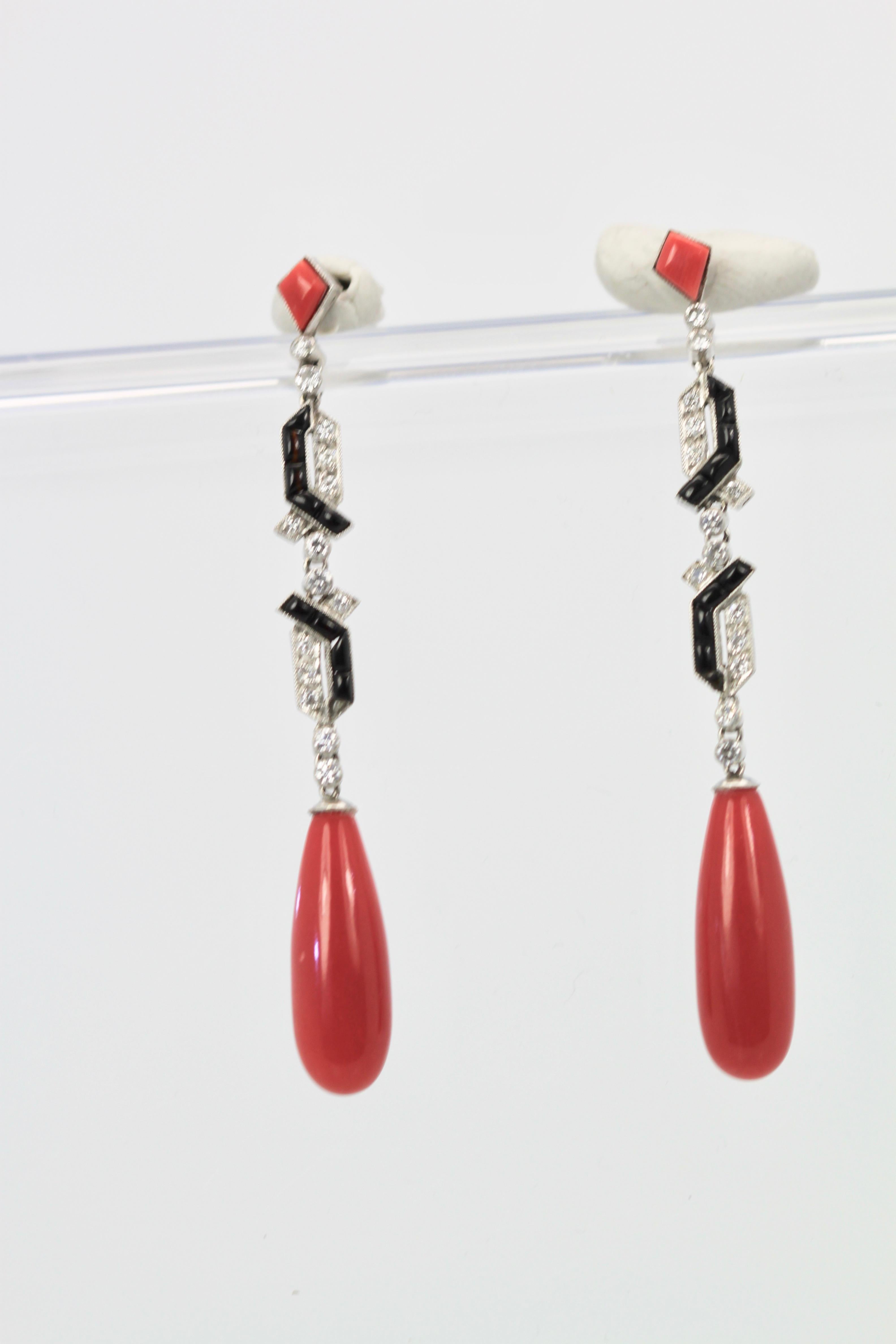 Deco Onyx Platinum Diamond Coral Drop Earrings In Good Condition In North Hollywood, CA