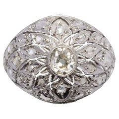Dome-Ring aus Platin mit Diamanten im Deco-Stil