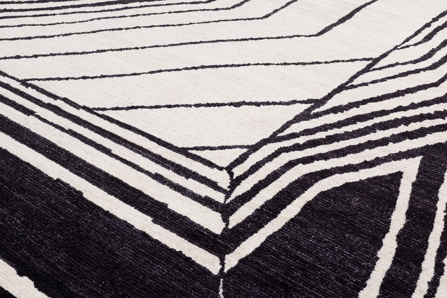 XXI secolo e contemporaneo Tappeto d'artista Deco Polygon by Carini Carpets x Michelle Weinberg in lana ritagliata in vendita