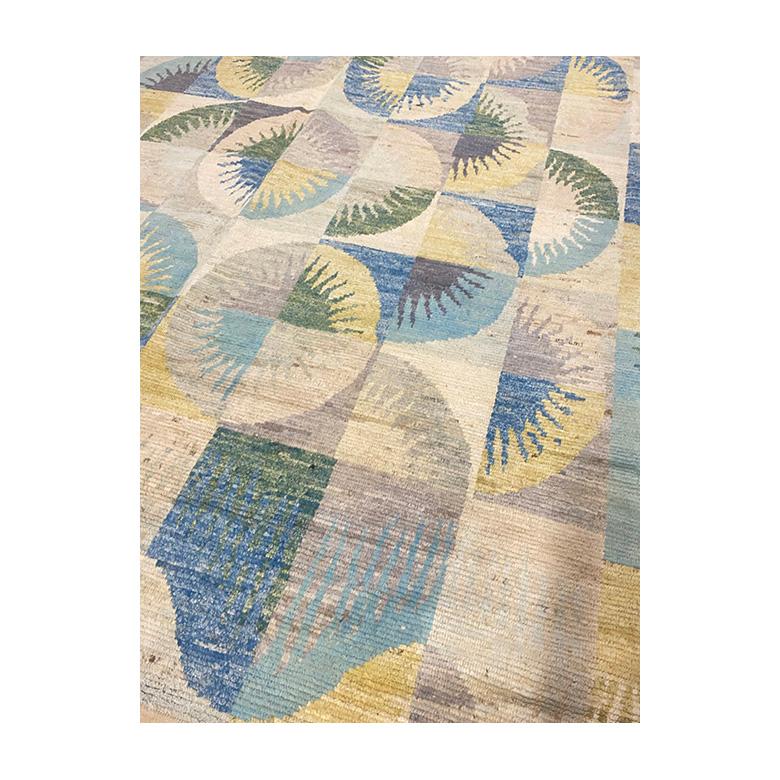 Deco Rug 13’2″ x 10′ In Good Condition For Sale In Sag Harbor, NY