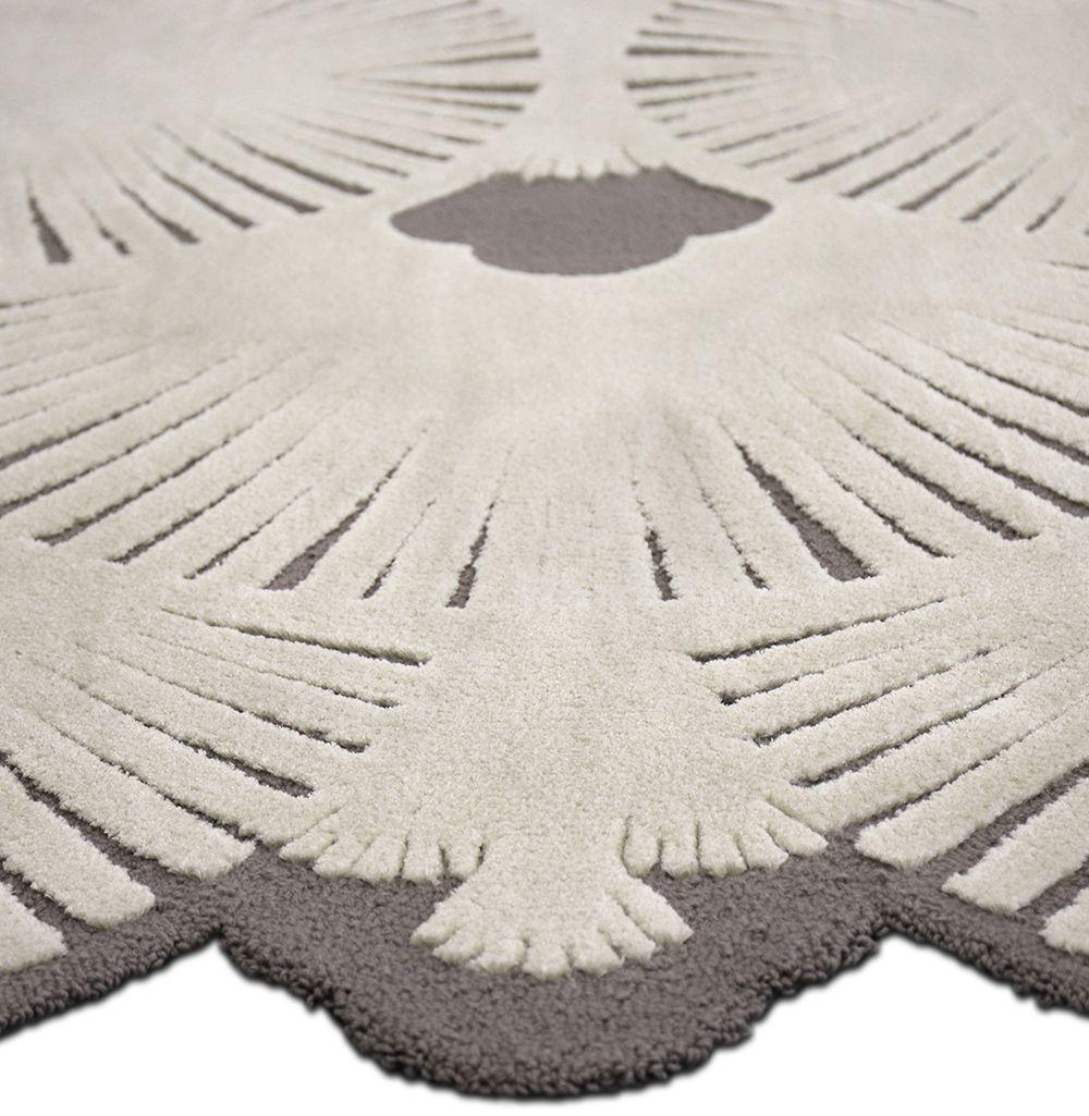 Modern Dêco Rug in Hand-Tufted Wool and Botanical Silk For Sale