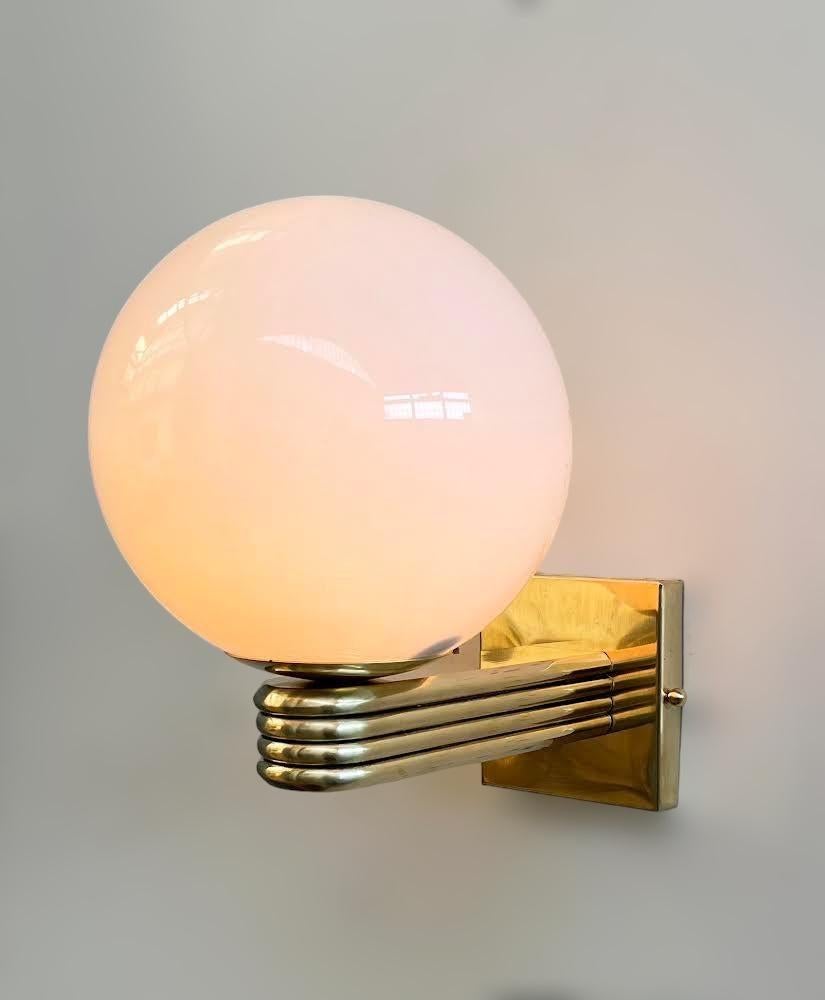 Lámpara Deco by Fabio Ltd en Nuevo estado para la venta en Los Angeles, CA
