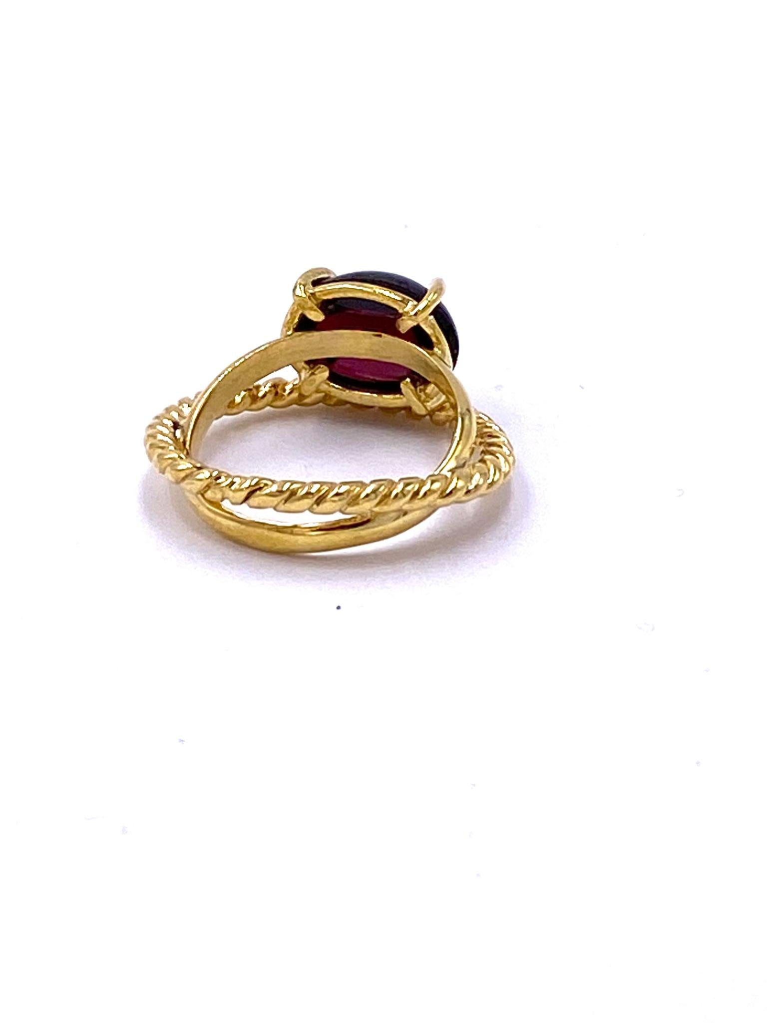 Women's or Men's Deco Style 18 Karat Yellow Gold Handcrafted Garnet Design Ring For Sale