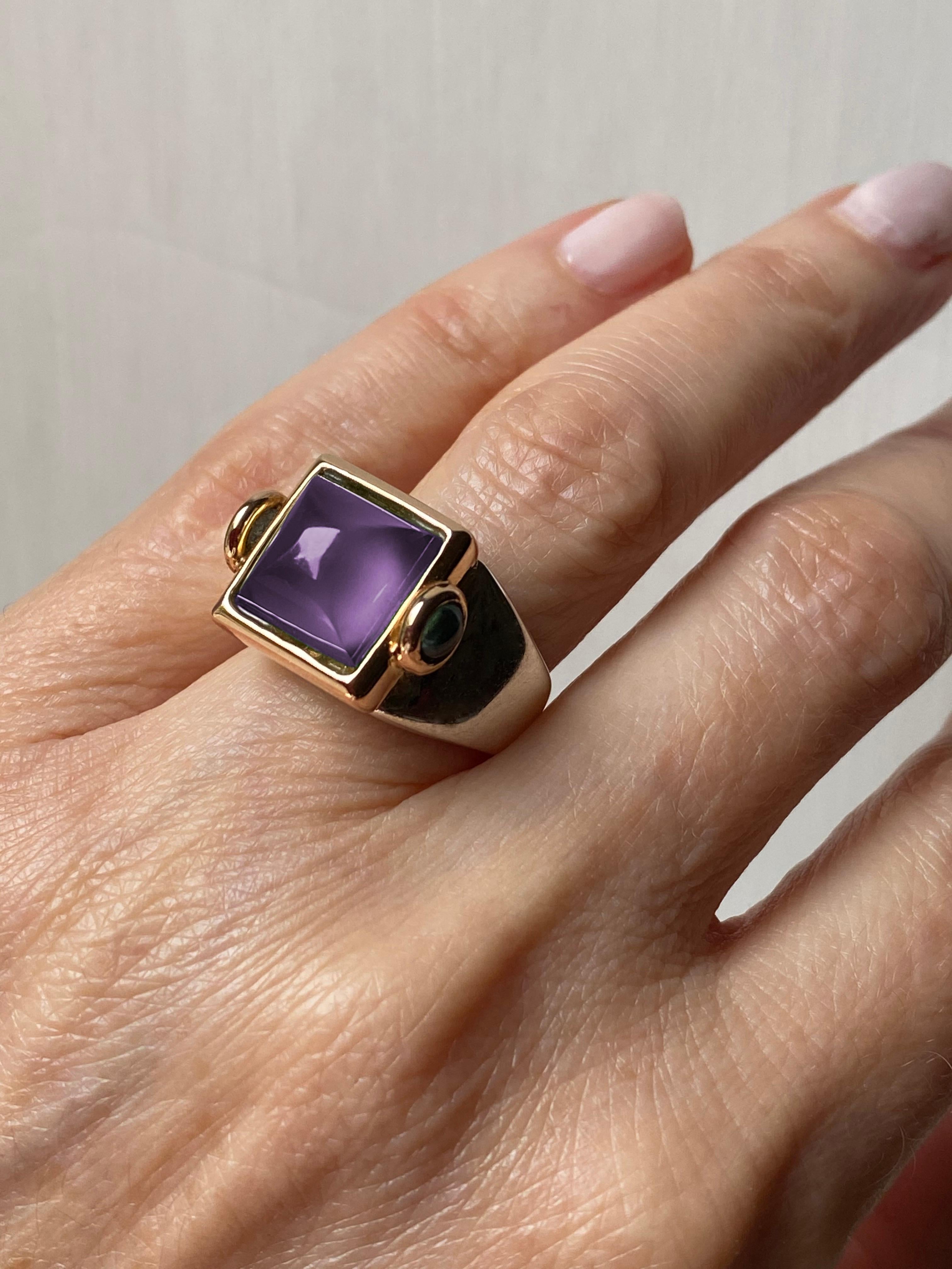 18 Karats Rose & White Gold Pyramid Cut Amethyst Green Tourmaline Design Ring 
The bezel is available also in 18 Karats yellow gold.
A beautiful cocktail ring handcrafted in 18 karats rose and white gold and embellished with an amethyst and two
