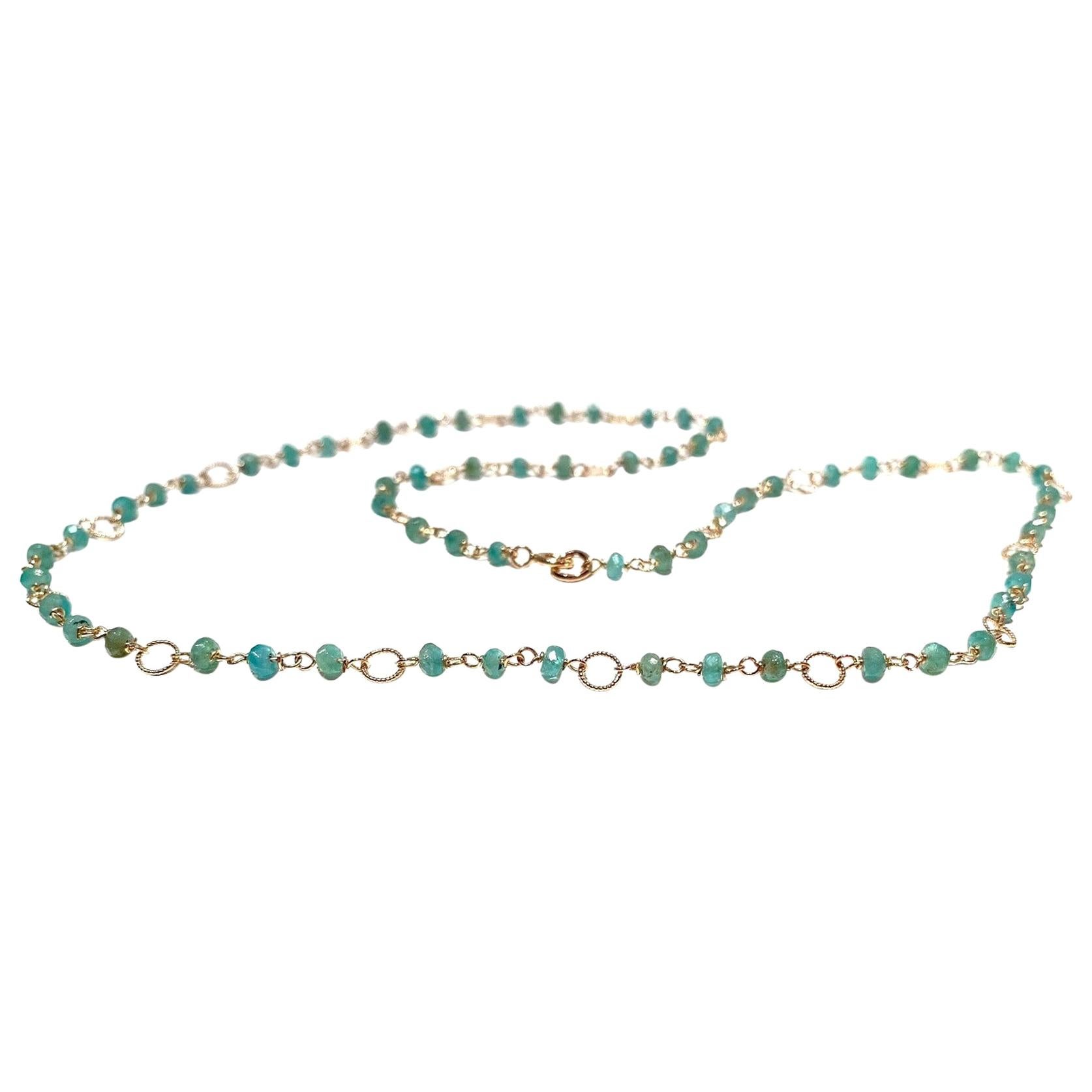 Deco Style 7.5 Carat Emeralds 18 Karat Yellow Gold Twisted Links Beaded Necklace For Sale