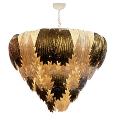 Lámpara en cascada de hojas de cristal de Murano estilo Deco