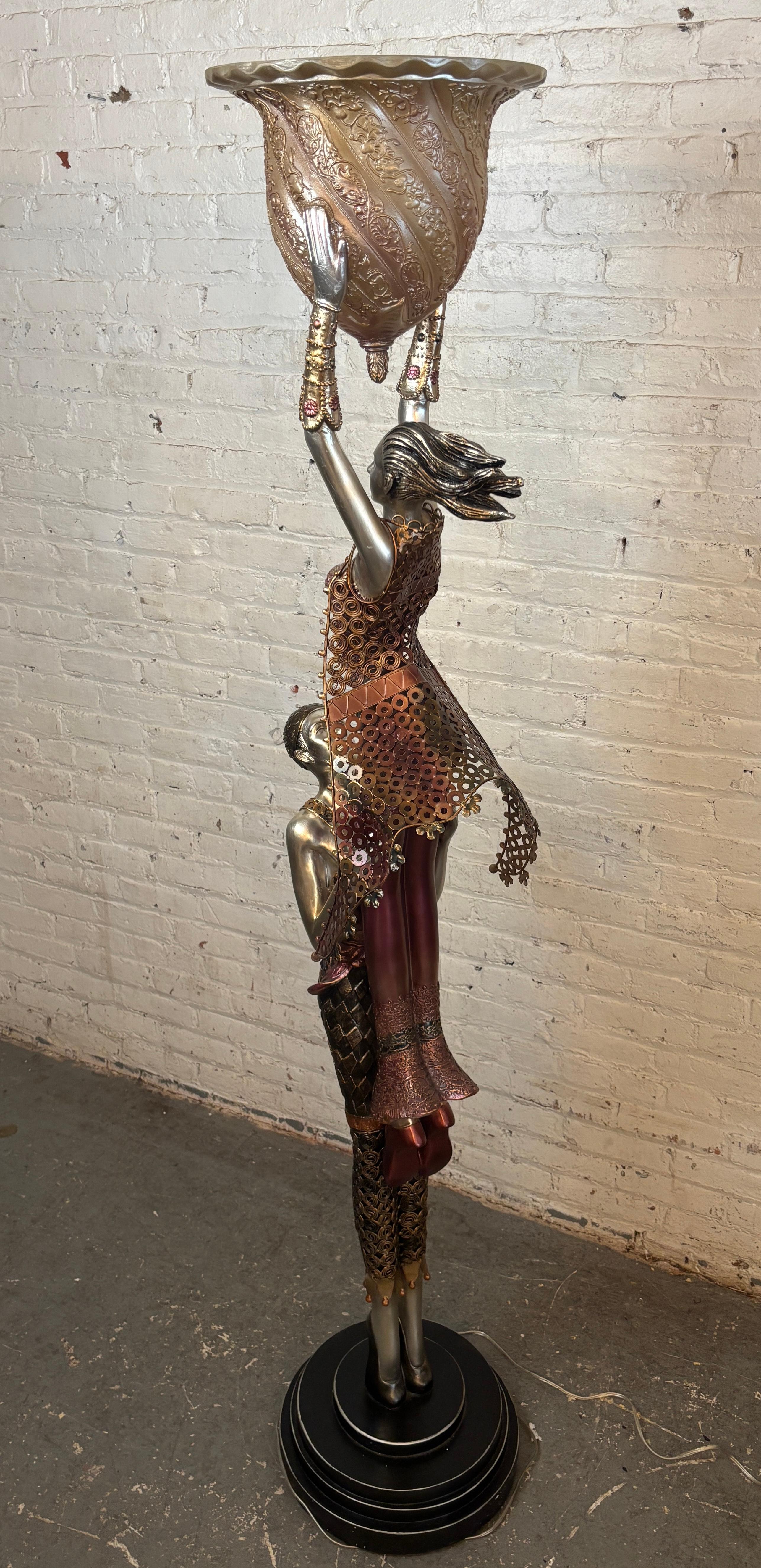 Deco Style Floor Lamp by ArtMax In Good Condition For Sale In Brooklyn, NY